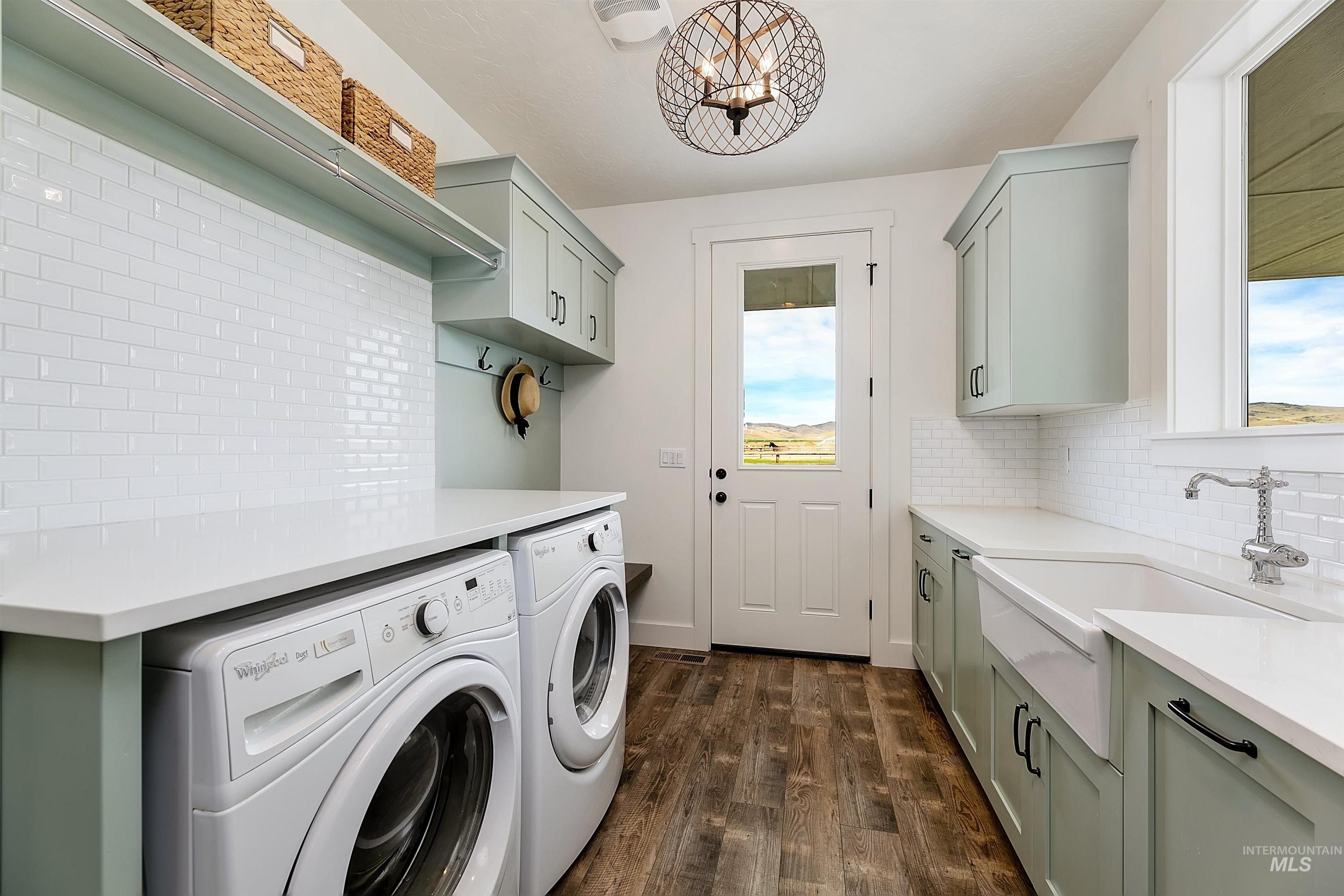 1800 Buttercup Lane, Emmett, Idaho 83617, 4 Bedrooms, 2.5 Bathrooms, Residential For Sale, Price $1,699,000,MLS 98980666