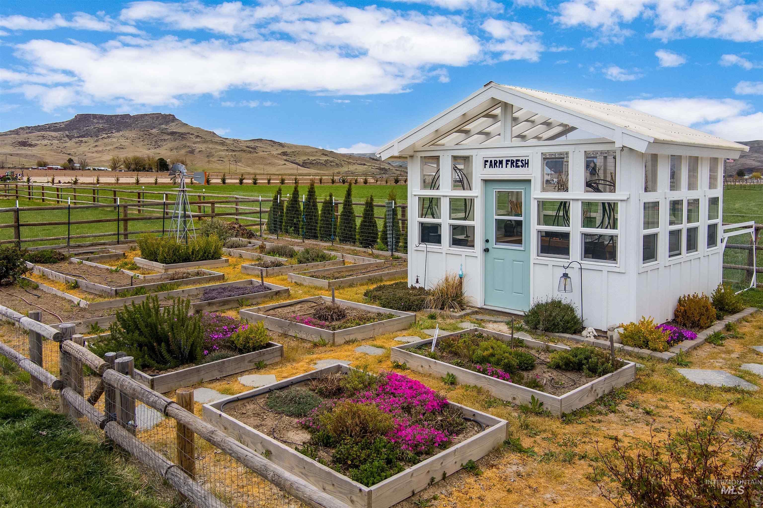 1800 Buttercup Lane, Emmett, Idaho 83617, 4 Bedrooms, 2.5 Bathrooms, Residential For Sale, Price $1,699,000,MLS 98980666