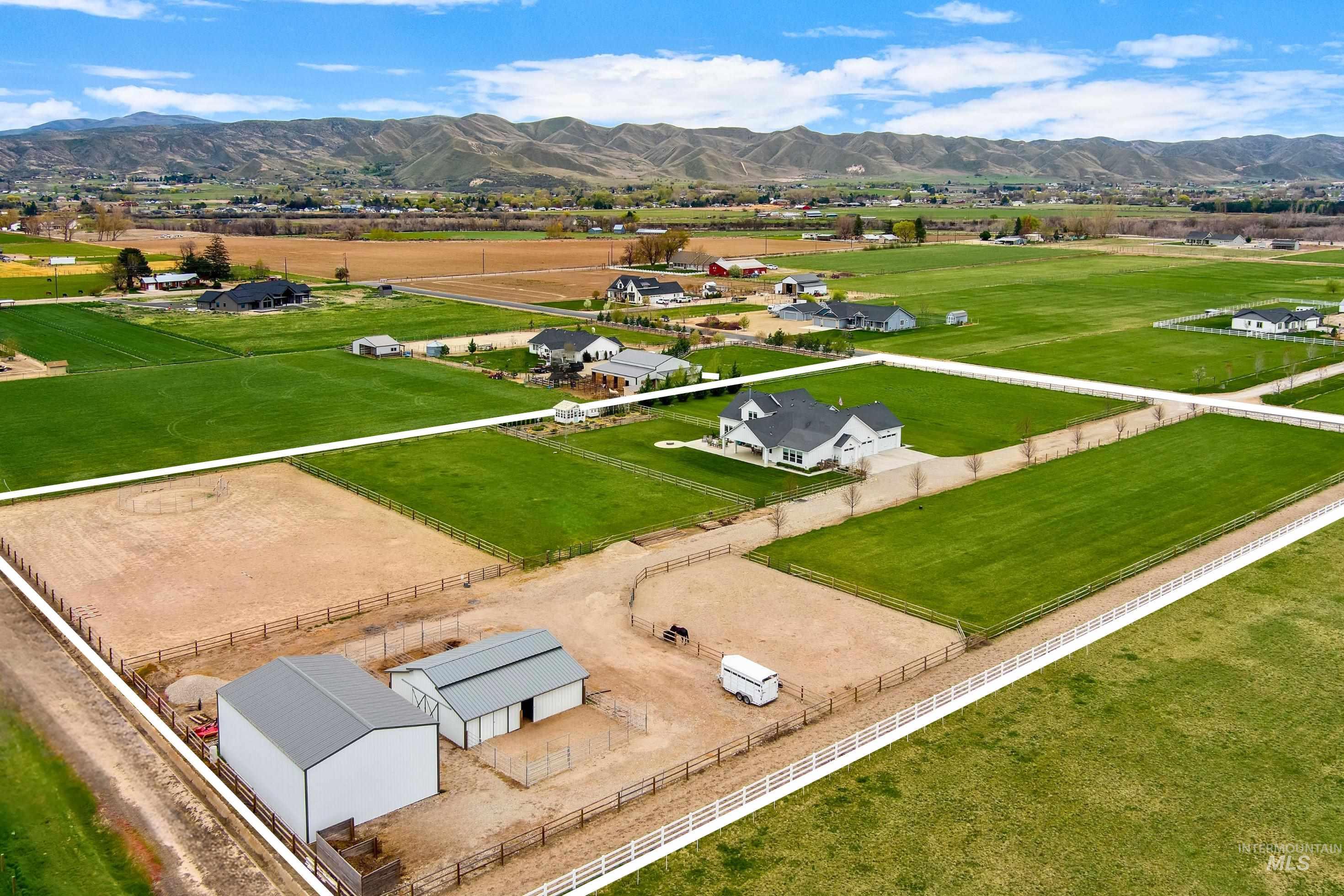 1800 Buttercup Lane, Emmett, Idaho 83617, 4 Bedrooms, 2.5 Bathrooms, Residential For Sale, Price $1,699,000,MLS 98980666