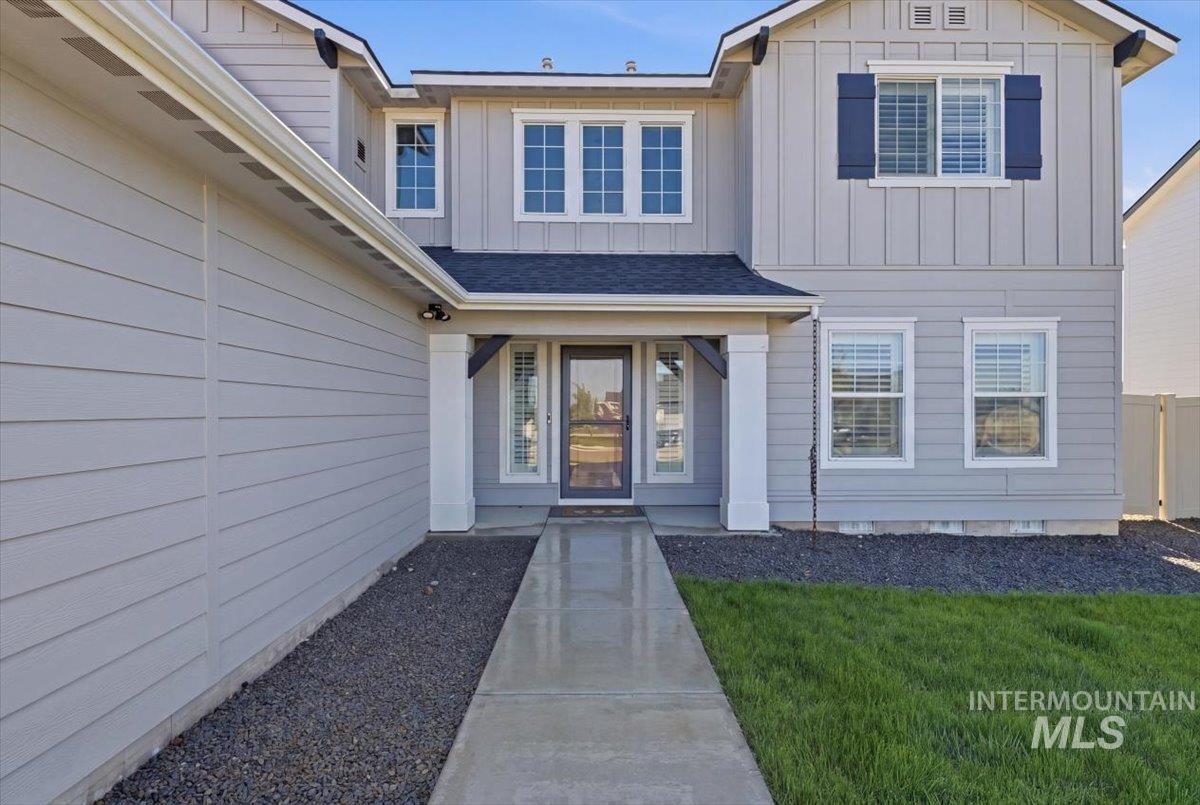 17184 N Plumage Way, Nampa, Idaho 83687, 4 Bedrooms, 3 Bathrooms, Residential For Sale, Price $567,990,MLS 98980669