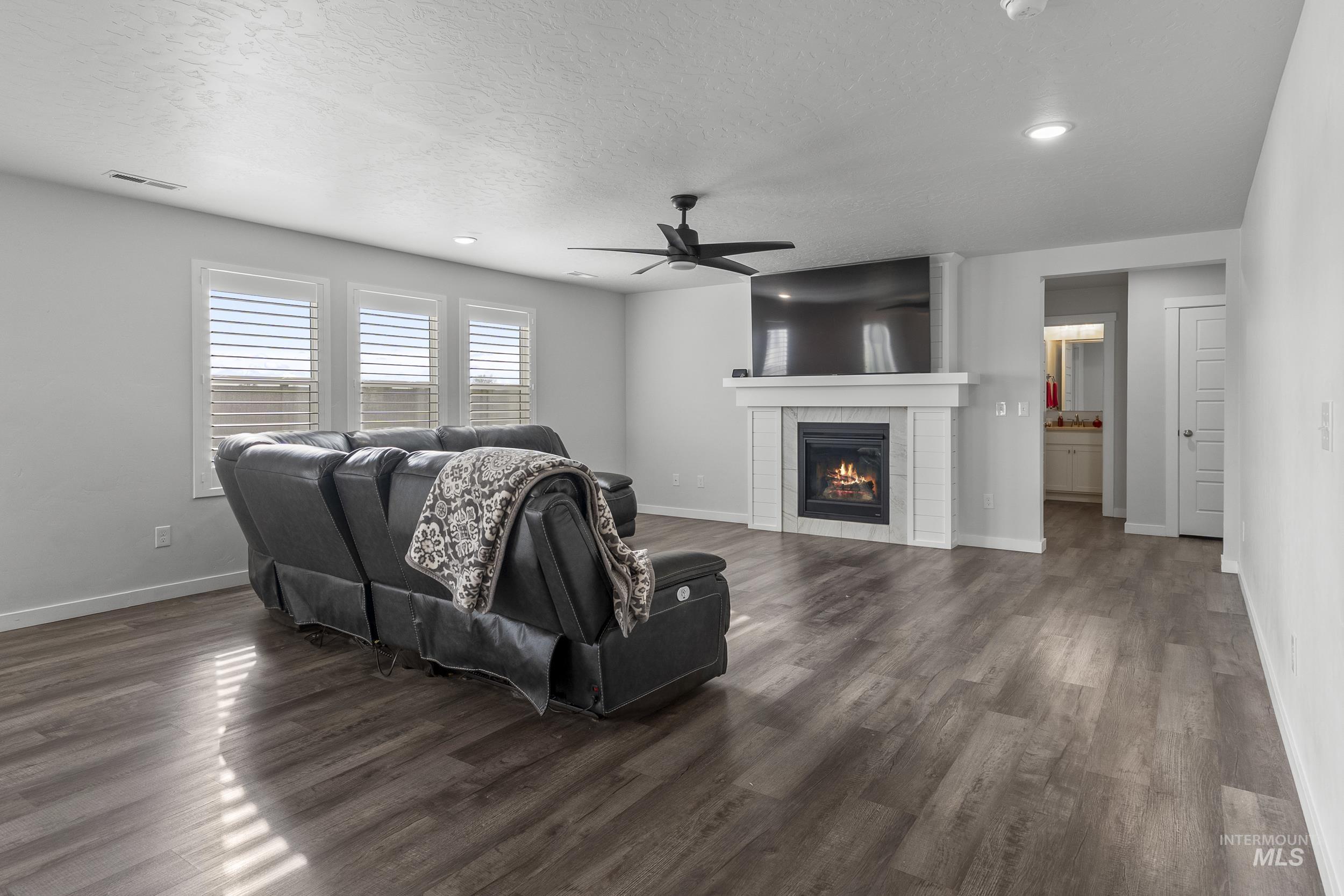 17184 N Plumage Way, Nampa, Idaho 83687, 4 Bedrooms, 3 Bathrooms, Residential For Sale, Price $567,990,MLS 98980669