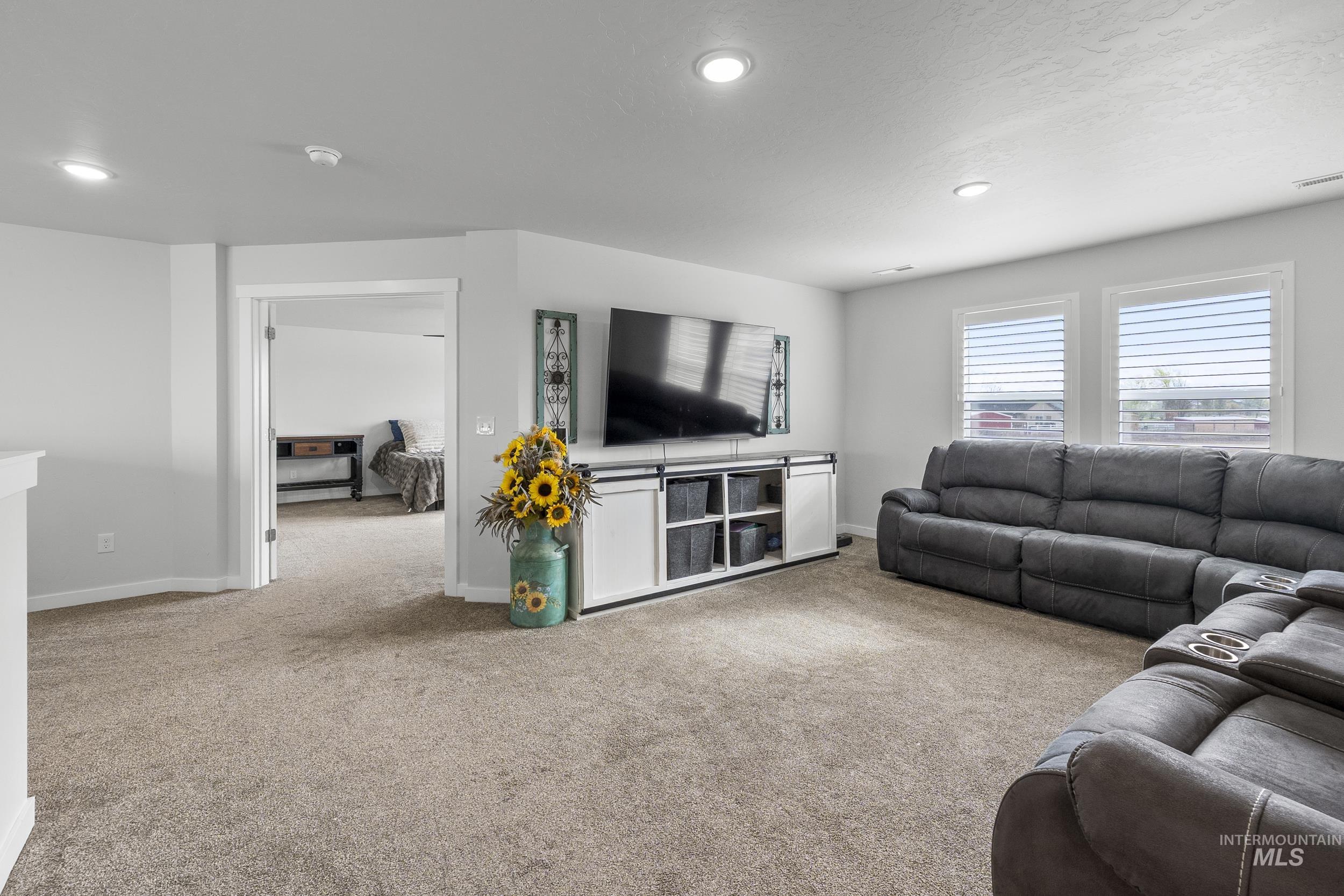 17184 N Plumage Way, Nampa, Idaho 83687, 4 Bedrooms, 3 Bathrooms, Residential For Sale, Price $567,990,MLS 98980669