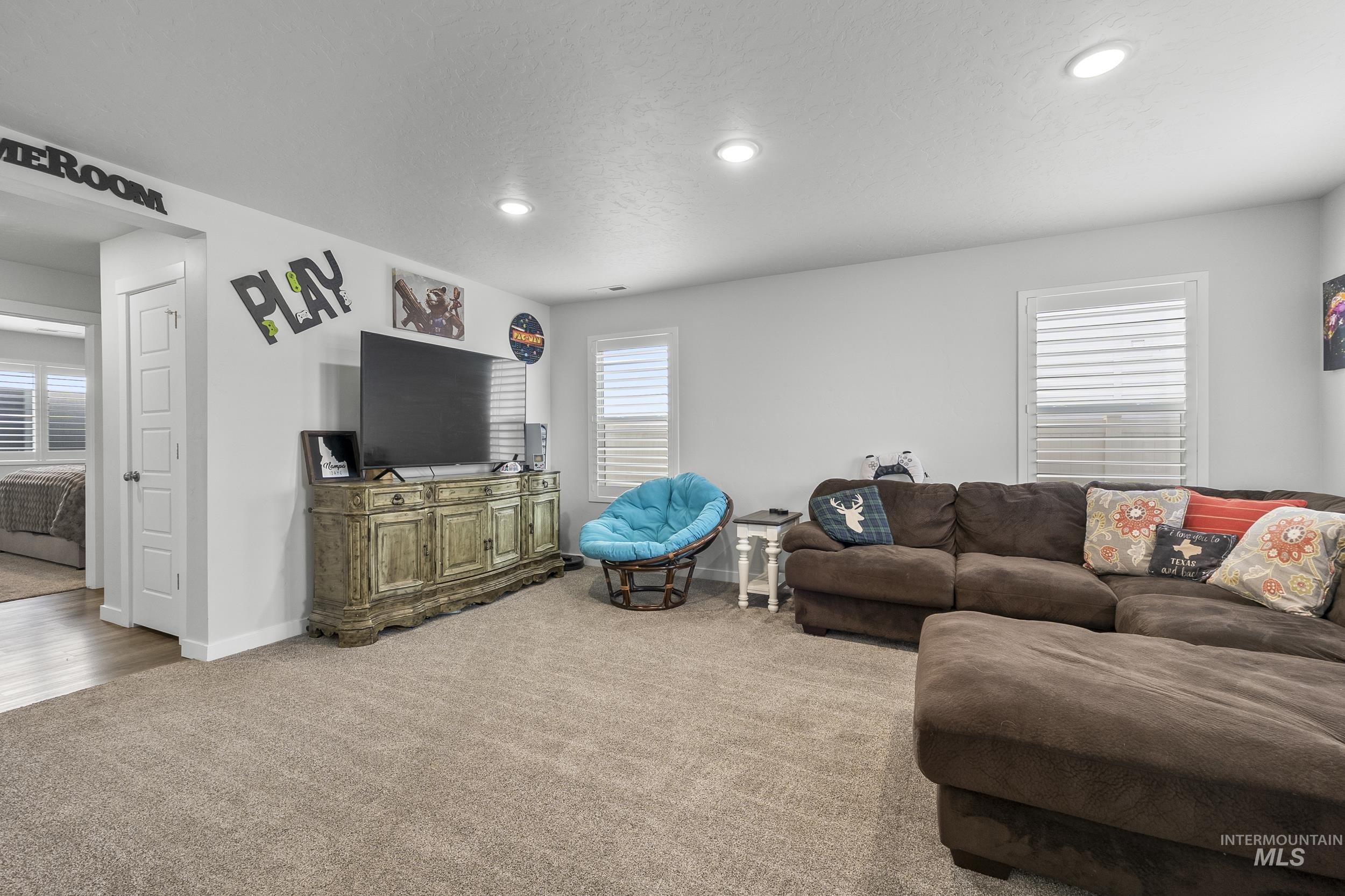 17184 N Plumage Way, Nampa, Idaho 83687, 4 Bedrooms, 3 Bathrooms, Residential For Sale, Price $567,990,MLS 98980669