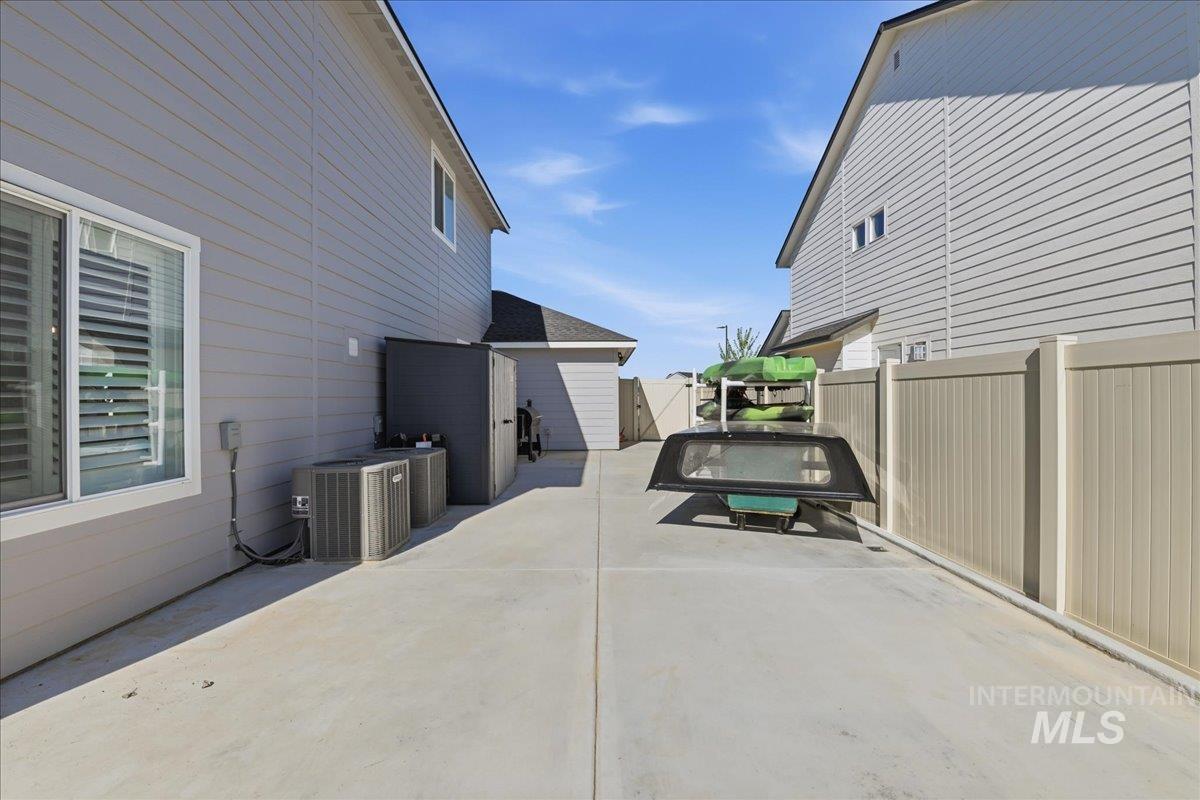 17184 N Plumage Way, Nampa, Idaho 83687, 4 Bedrooms, 3 Bathrooms, Residential For Sale, Price $567,990,MLS 98980669