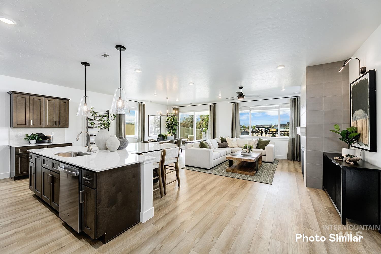 5467 E Victoria Falls Dr, Nampa, Idaho 83686, 4 Bedrooms, 3 Bathrooms, Residential For Sale, Price $575,400,MLS 98980672