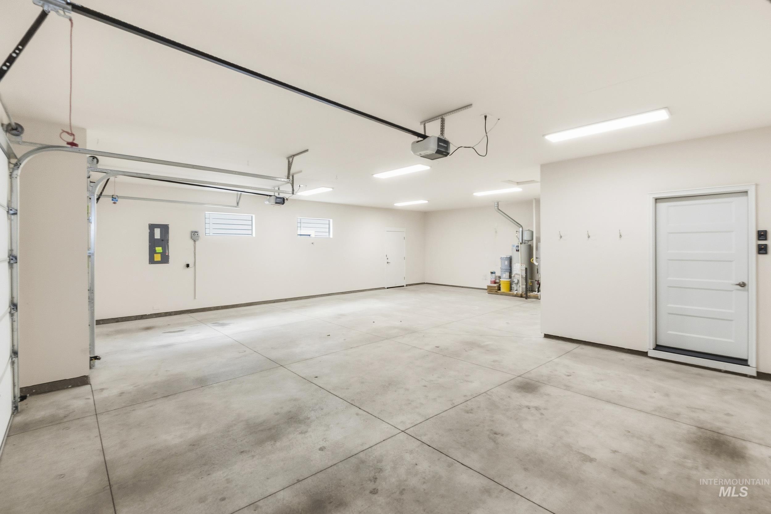 12025 W Endsley St., Star, Idaho 83669, 3 Bedrooms, 2 Bathrooms, Residential For Sale, Price $509,999,MLS 98980675