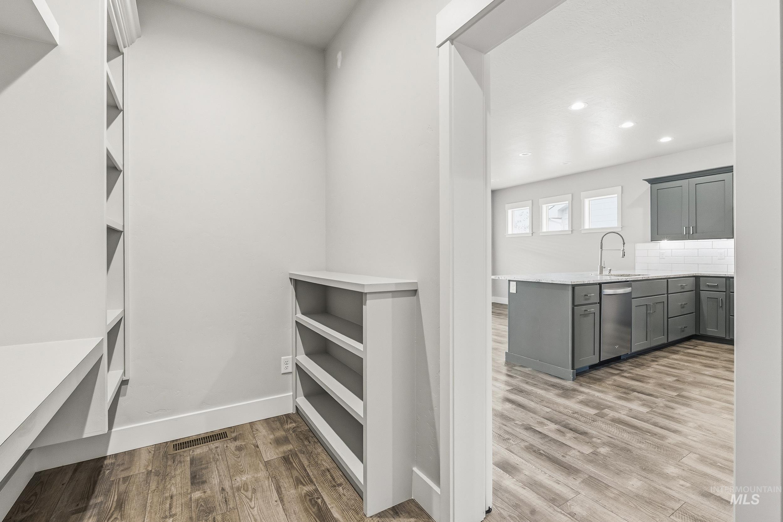 12025 W Endsley St., Star, Idaho 83669, 3 Bedrooms, 2 Bathrooms, Residential For Sale, Price $509,999,MLS 98980675