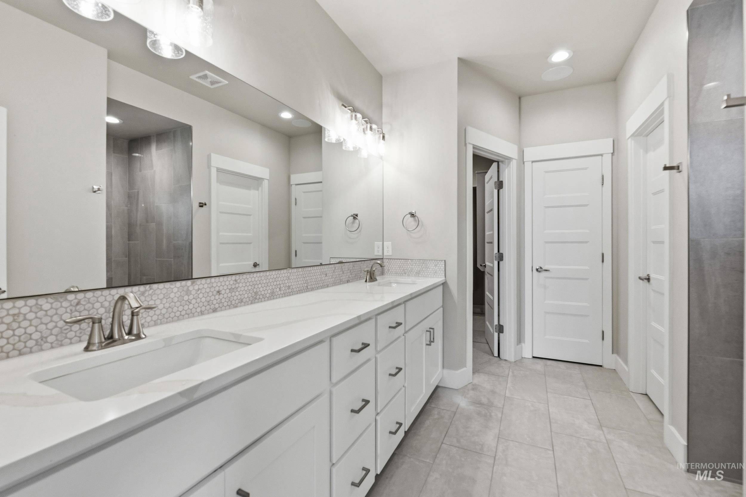 12025 W Endsley St., Star, Idaho 83669, 3 Bedrooms, 2 Bathrooms, Residential For Sale, Price $509,999,MLS 98980675