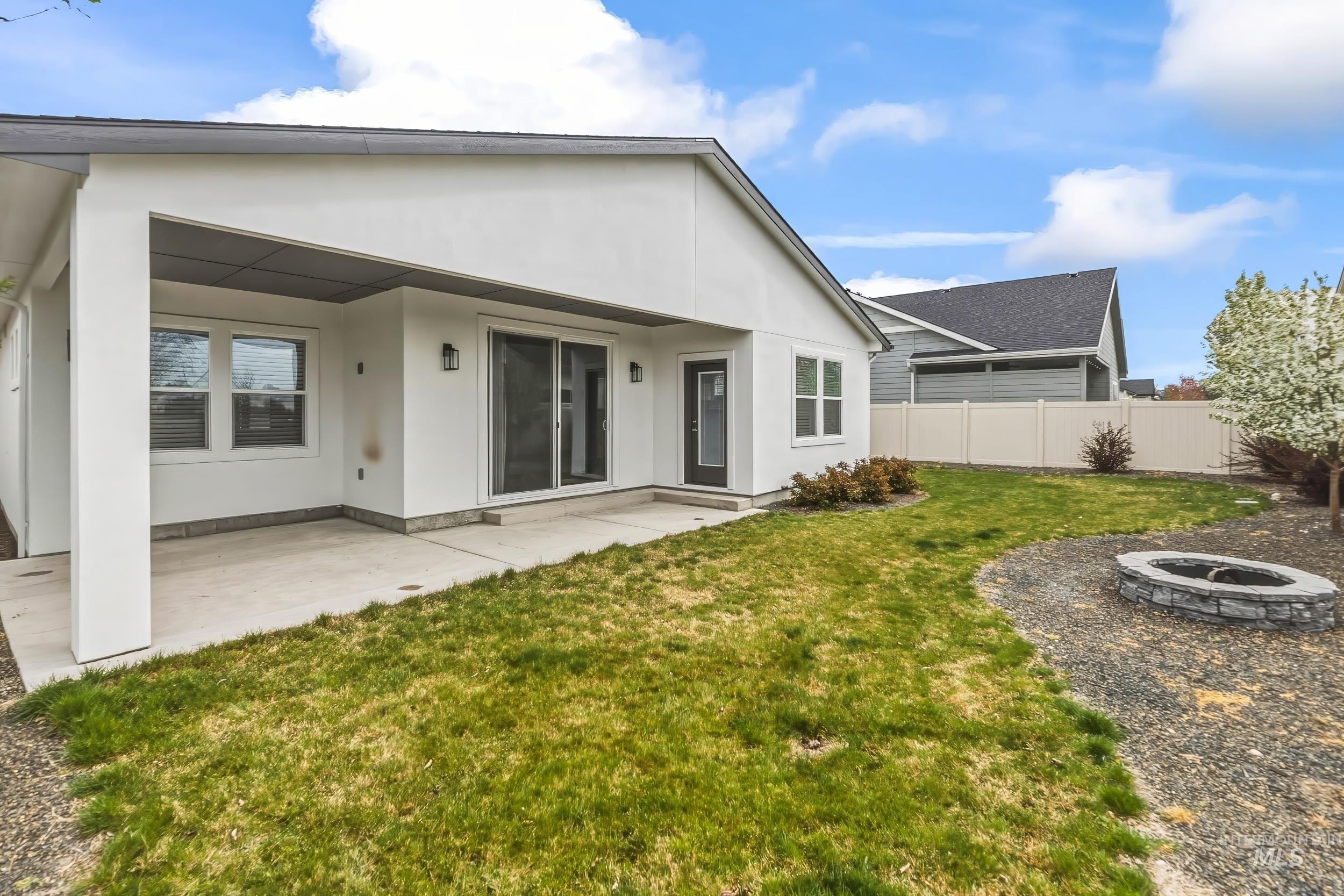 12025 W Endsley St., Star, Idaho 83669, 3 Bedrooms, 2 Bathrooms, Residential For Sale, Price $509,999,MLS 98980675