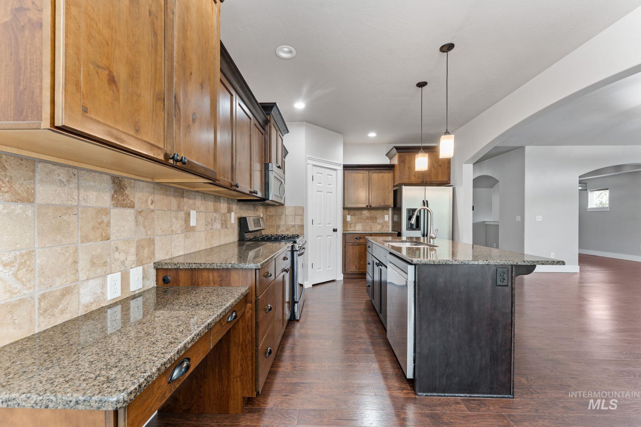 2221 Canyon Trail Way, Twin Falls, Idaho 83301-5412, 4 Bedrooms, 3 Bathrooms, Residential For Sale, Price $564,900,MLS 98980677