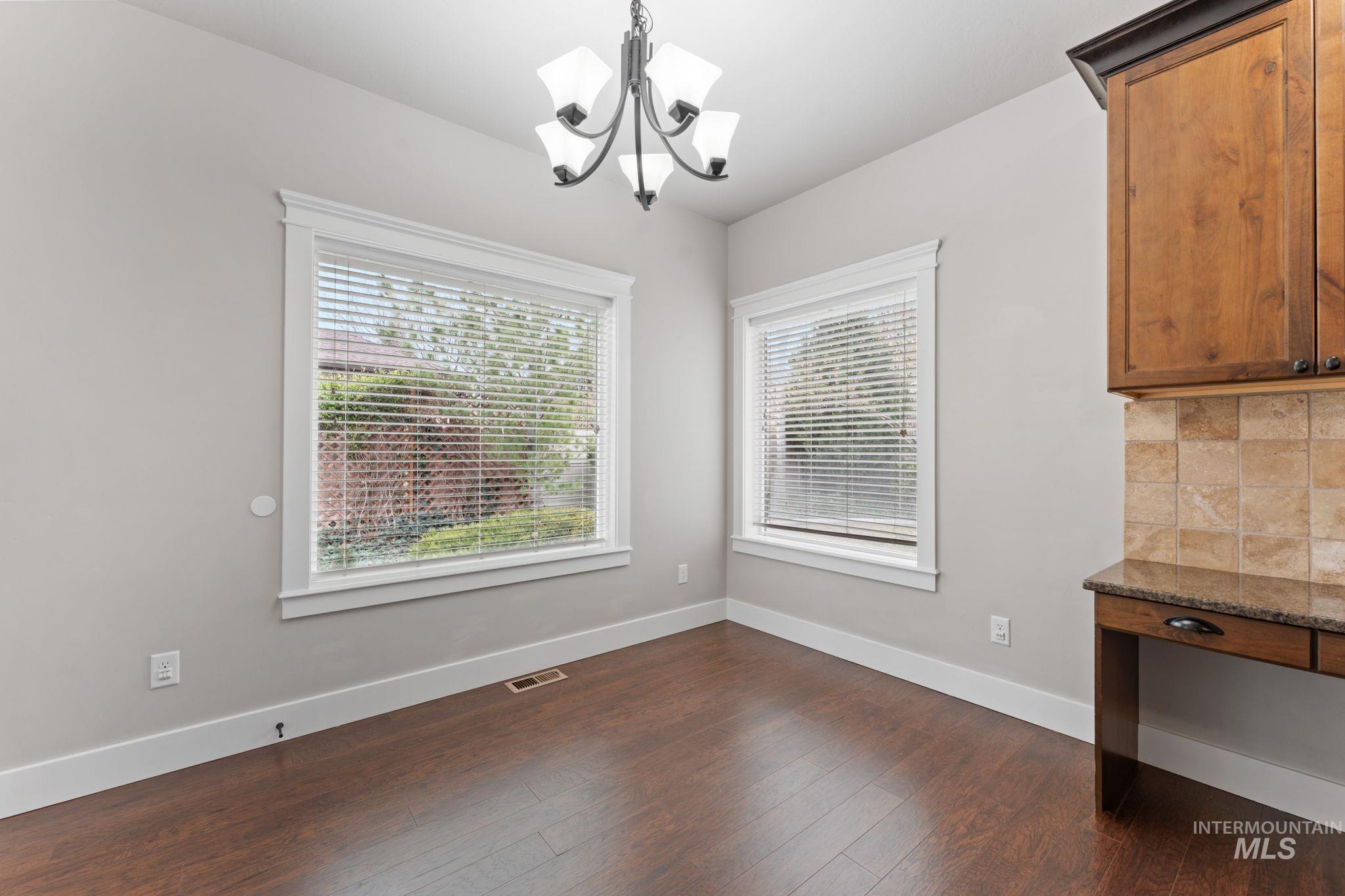 2221 Canyon Trail Way, Twin Falls, Idaho 83301-5412, 4 Bedrooms, 3 Bathrooms, Residential For Sale, Price $564,900,MLS 98980677