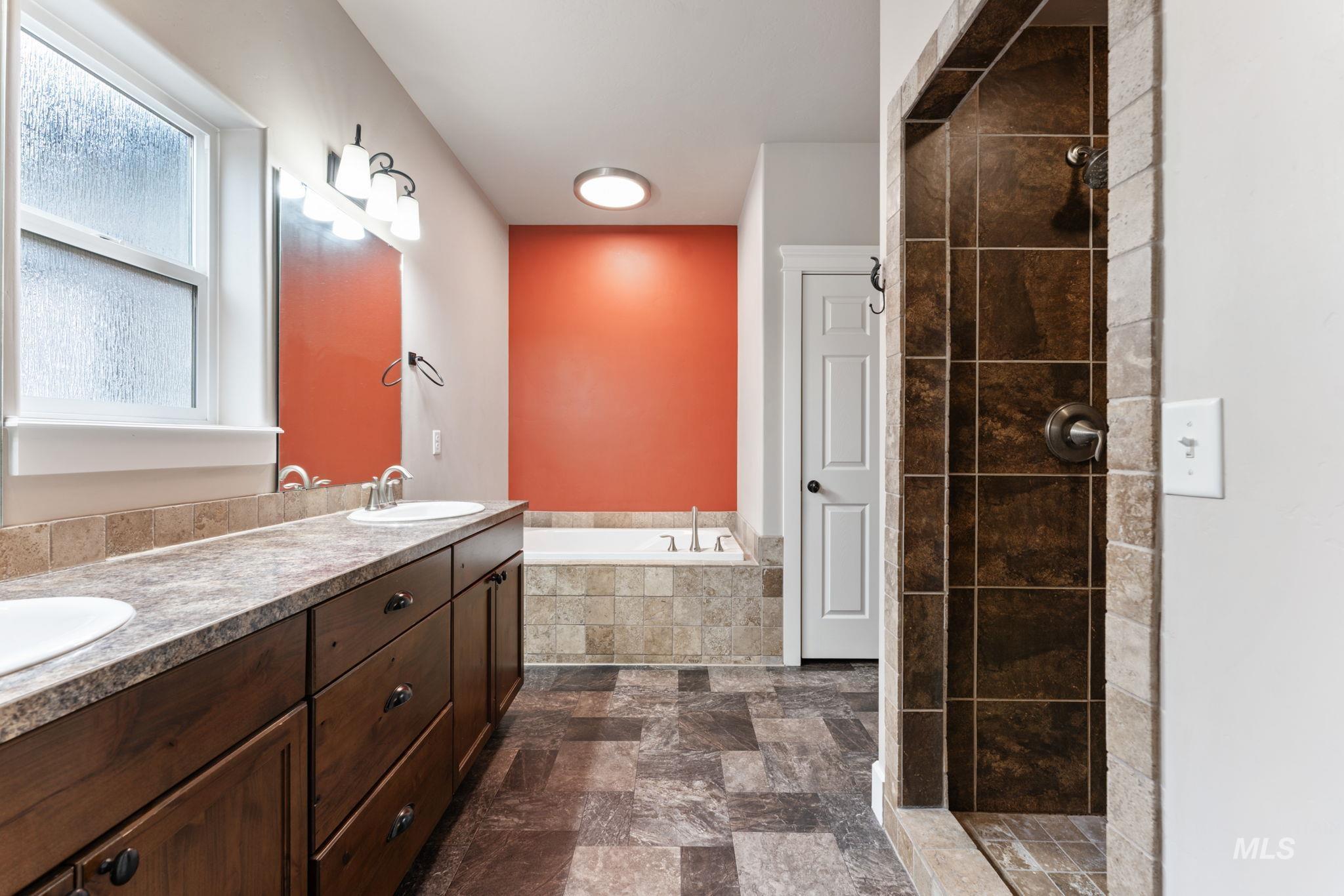 2221 Canyon Trail Way, Twin Falls, Idaho 83301-5412, 4 Bedrooms, 3 Bathrooms, Residential For Sale, Price $564,900,MLS 98980677