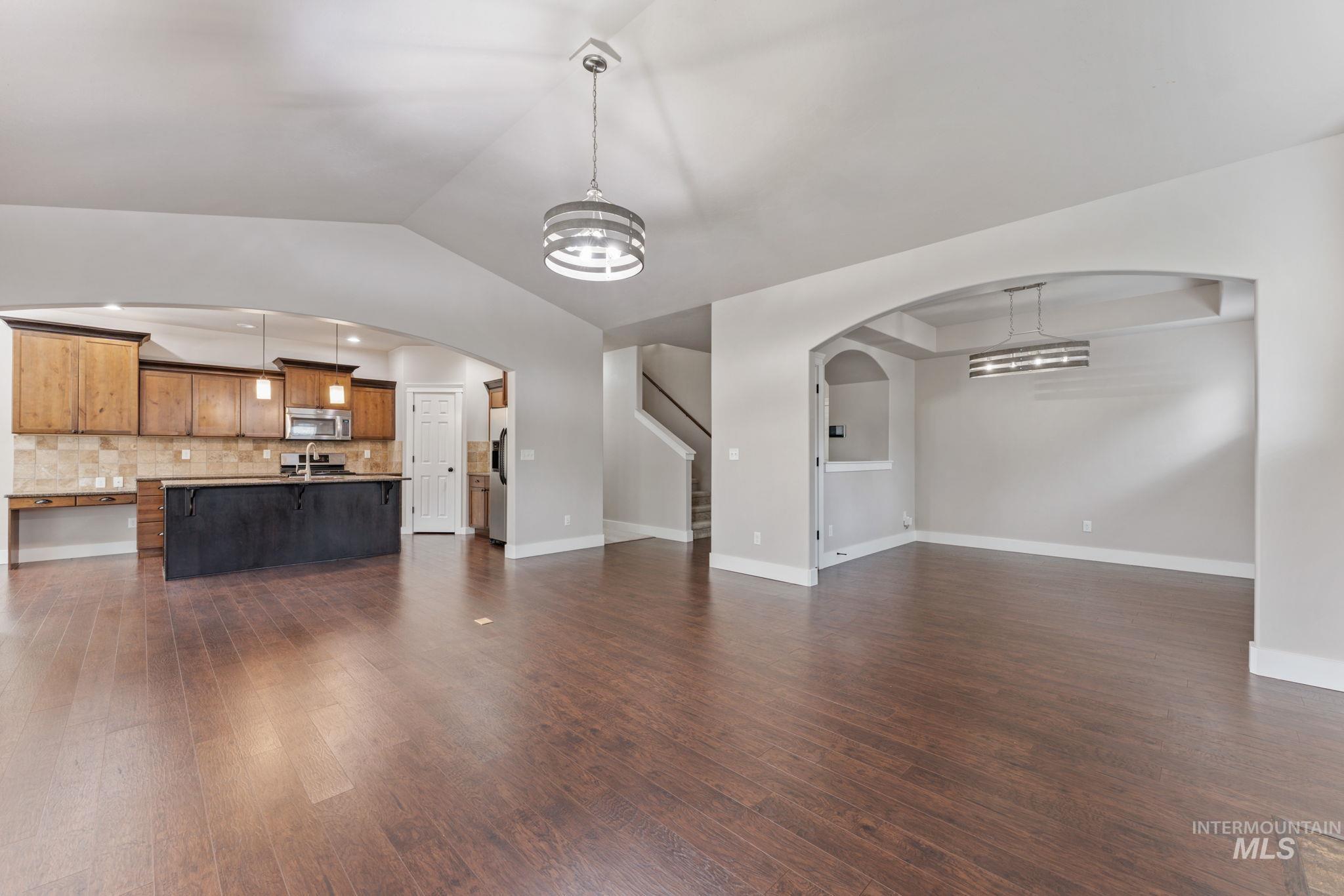 2221 Canyon Trail Way, Twin Falls, Idaho 83301-5412, 4 Bedrooms, 3 Bathrooms, Residential For Sale, Price $564,900,MLS 98980677