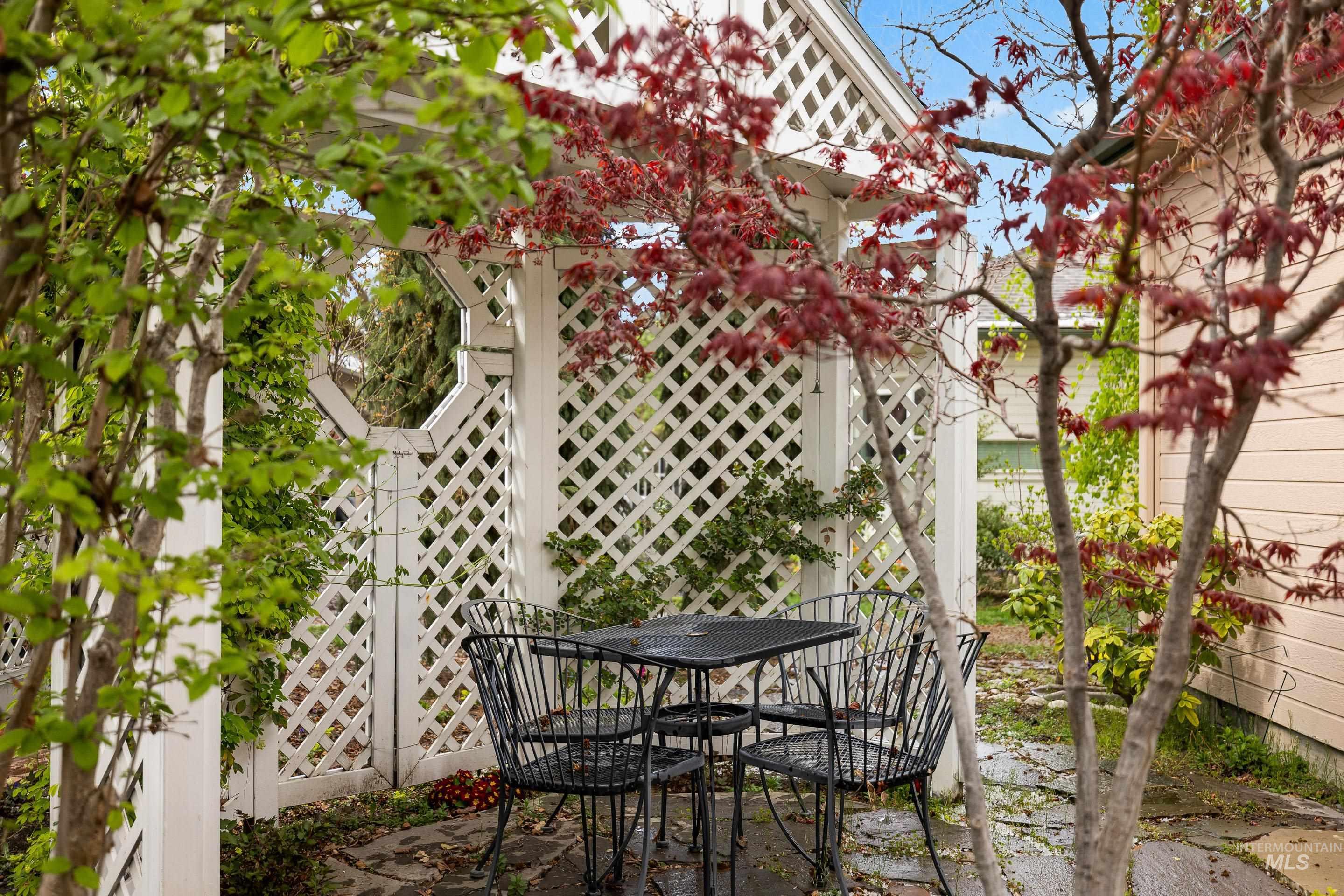 5583 W Harborcove Ln, Boise, Idaho 83703, 2 Bedrooms, 2 Bathrooms, Residential For Sale, Price $499,000,MLS 98980678