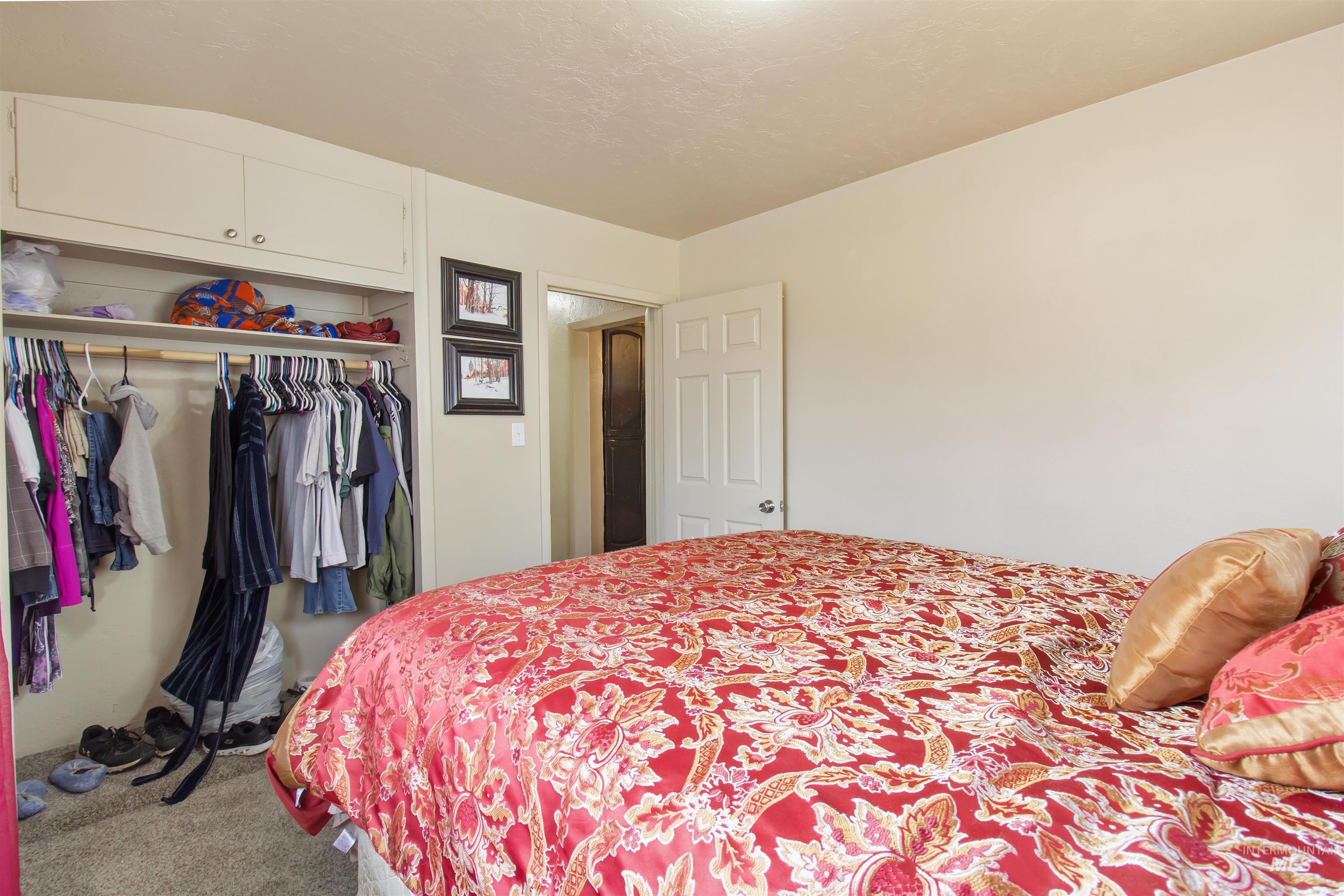 464 Heyburn Ave W, Twin Falls, Idaho 83301, 3 Bedrooms, 2 Bathrooms, Residential For Sale, Price $299,000,MLS 98980682