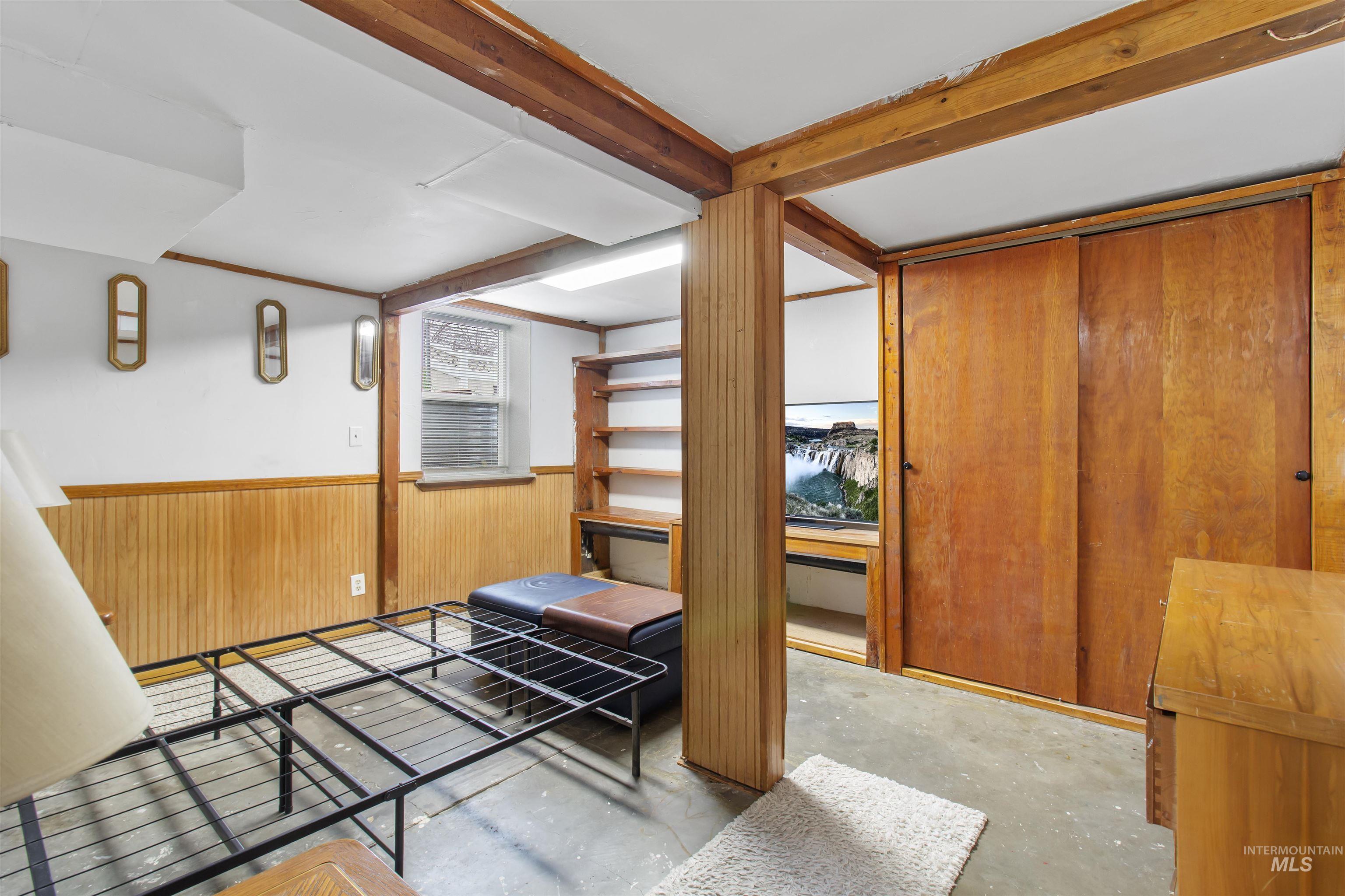 464 Heyburn Ave W, Twin Falls, Idaho 83301, 3 Bedrooms, 2 Bathrooms, Residential For Sale, Price $299,000,MLS 98980682