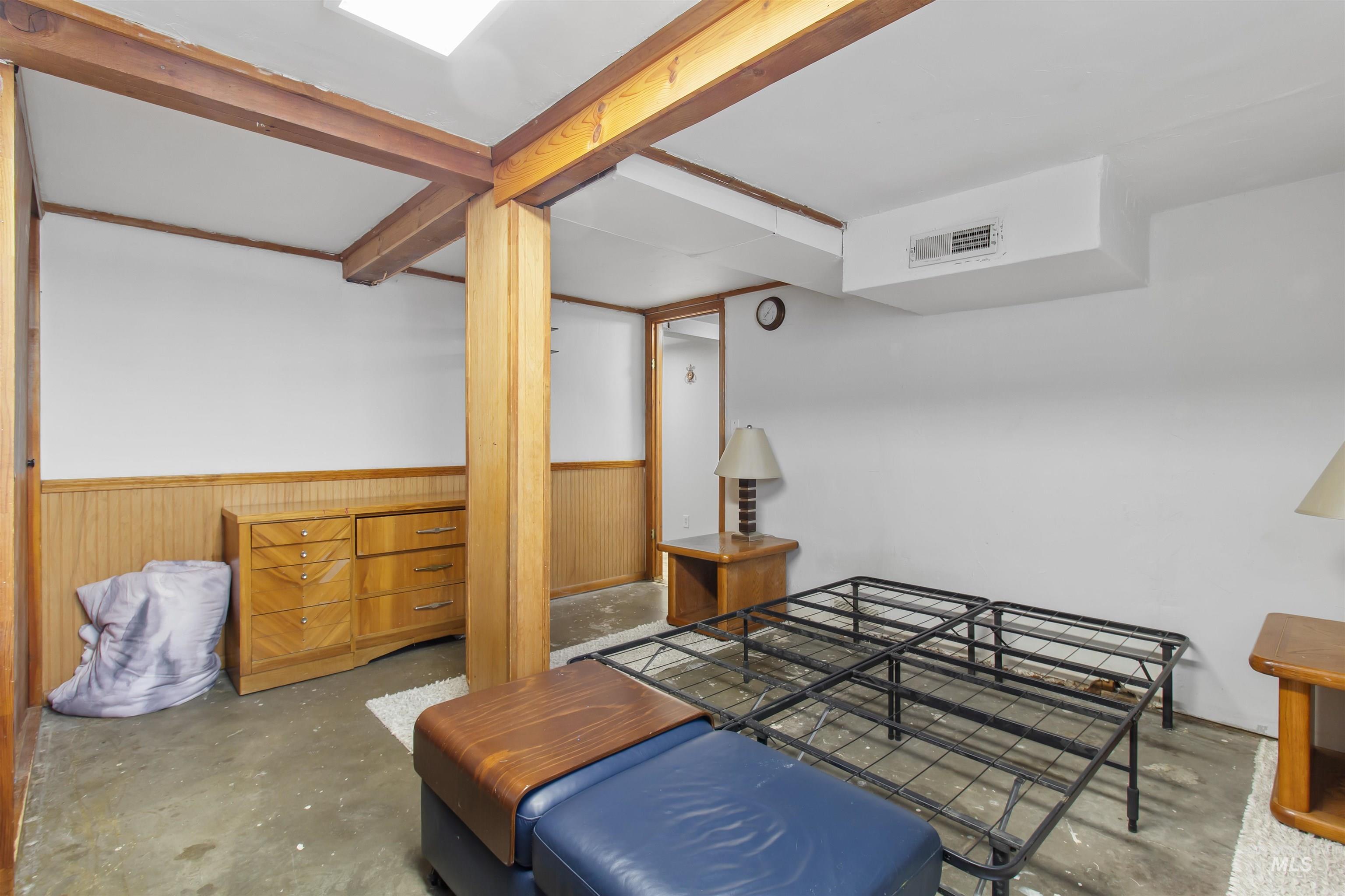 464 Heyburn Ave W, Twin Falls, Idaho 83301, 3 Bedrooms, 2 Bathrooms, Residential For Sale, Price $299,000,MLS 98980682