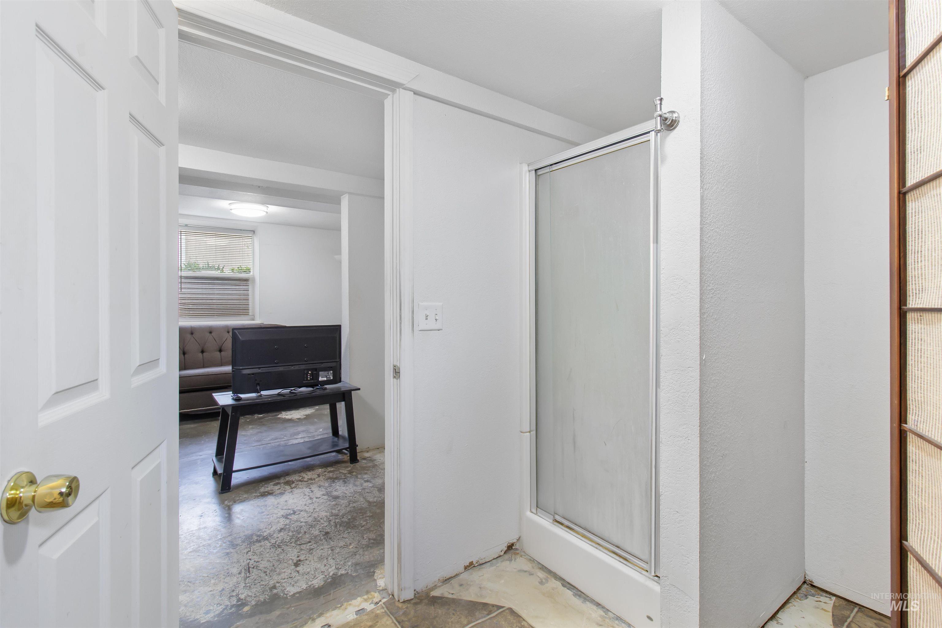 464 Heyburn Ave W, Twin Falls, Idaho 83301, 3 Bedrooms, 2 Bathrooms, Residential For Sale, Price $299,000,MLS 98980682