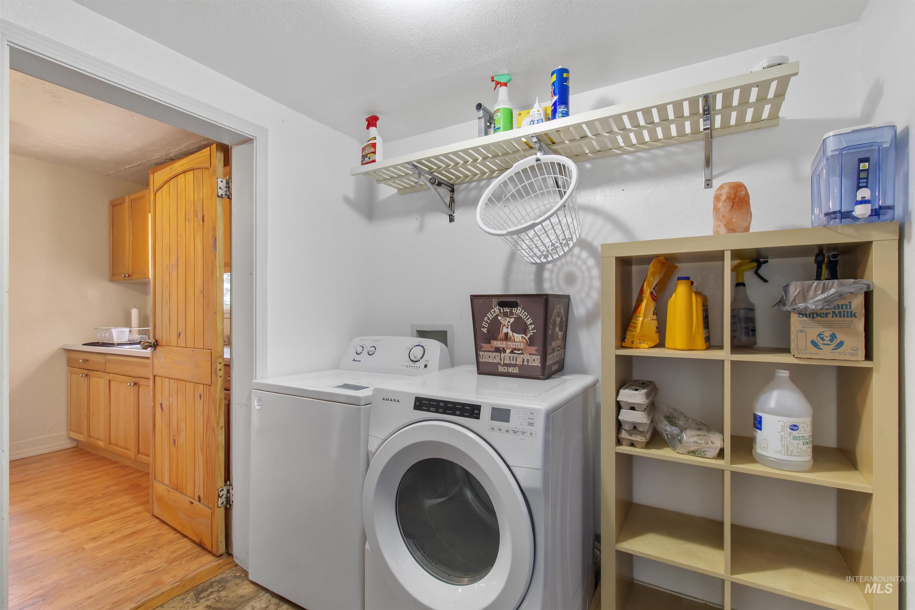 464 Heyburn Ave W, Twin Falls, Idaho 83301, 3 Bedrooms, 2 Bathrooms, Residential For Sale, Price $299,000,MLS 98980682