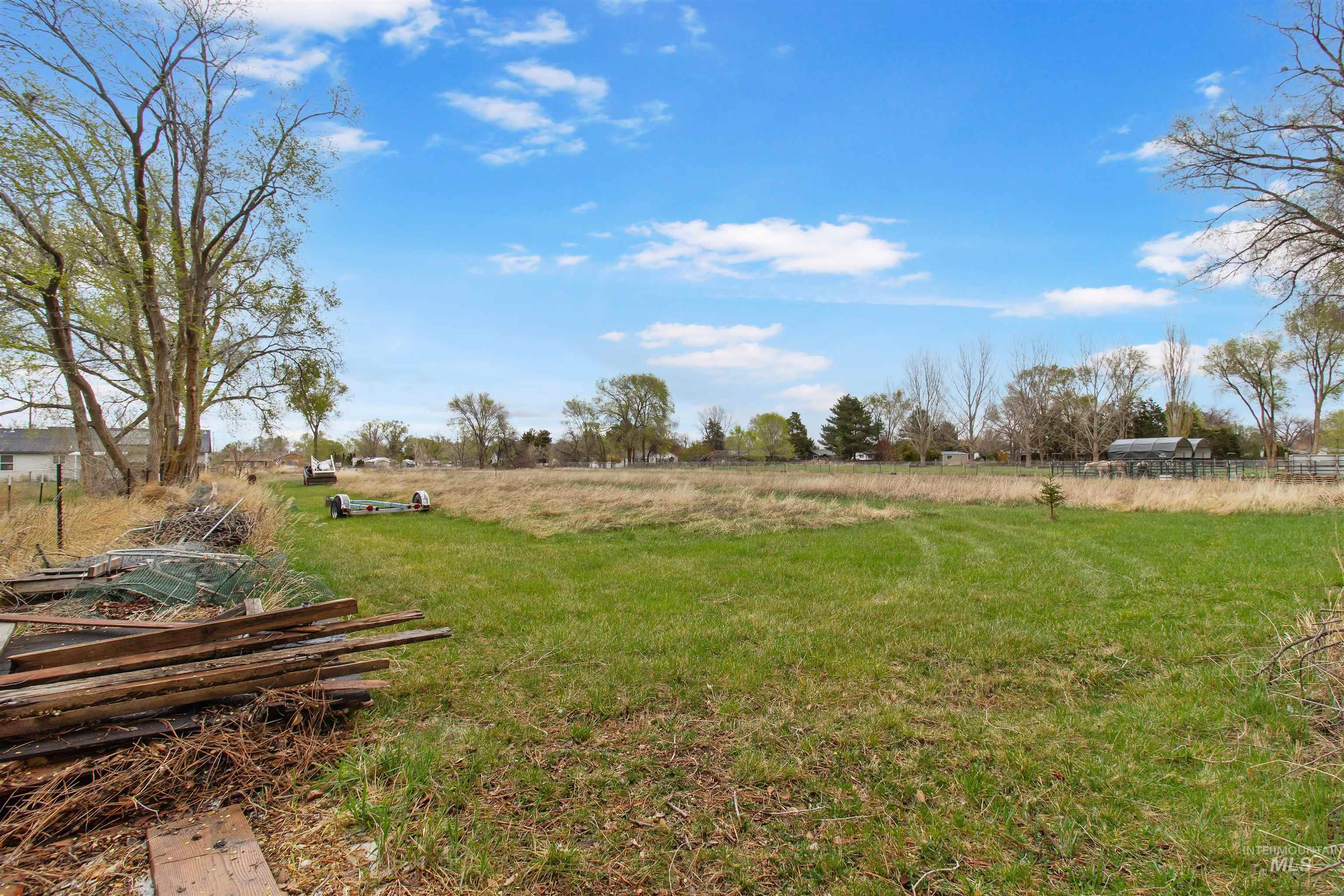 464 Heyburn Ave W, Twin Falls, Idaho 83301, 3 Bedrooms, 2 Bathrooms, Residential For Sale, Price $299,000,MLS 98980682