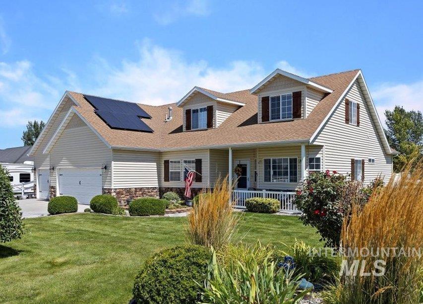 3702 N 2481 E, Twin Falls, Idaho 83301, 5 Bedrooms, 3 Bathrooms, Residential For Sale, Price $649,900,MLS 98980689