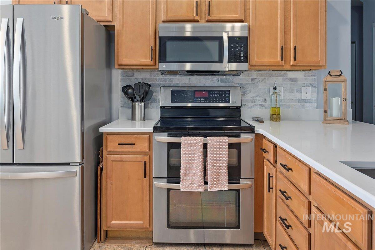 3702 N 2481 E, Twin Falls, Idaho 83301, 5 Bedrooms, 3 Bathrooms, Residential For Sale, Price $649,900,MLS 98980689