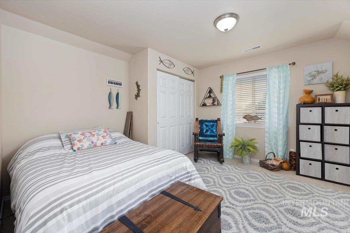 3702 N 2481 E, Twin Falls, Idaho 83301, 5 Bedrooms, 3 Bathrooms, Residential For Sale, Price $649,900,MLS 98980689