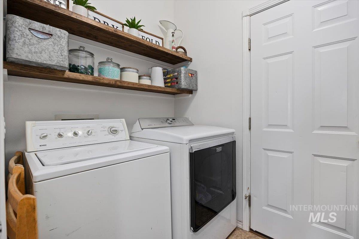 3702 N 2481 E, Twin Falls, Idaho 83301, 5 Bedrooms, 3 Bathrooms, Residential For Sale, Price $649,900,MLS 98980689