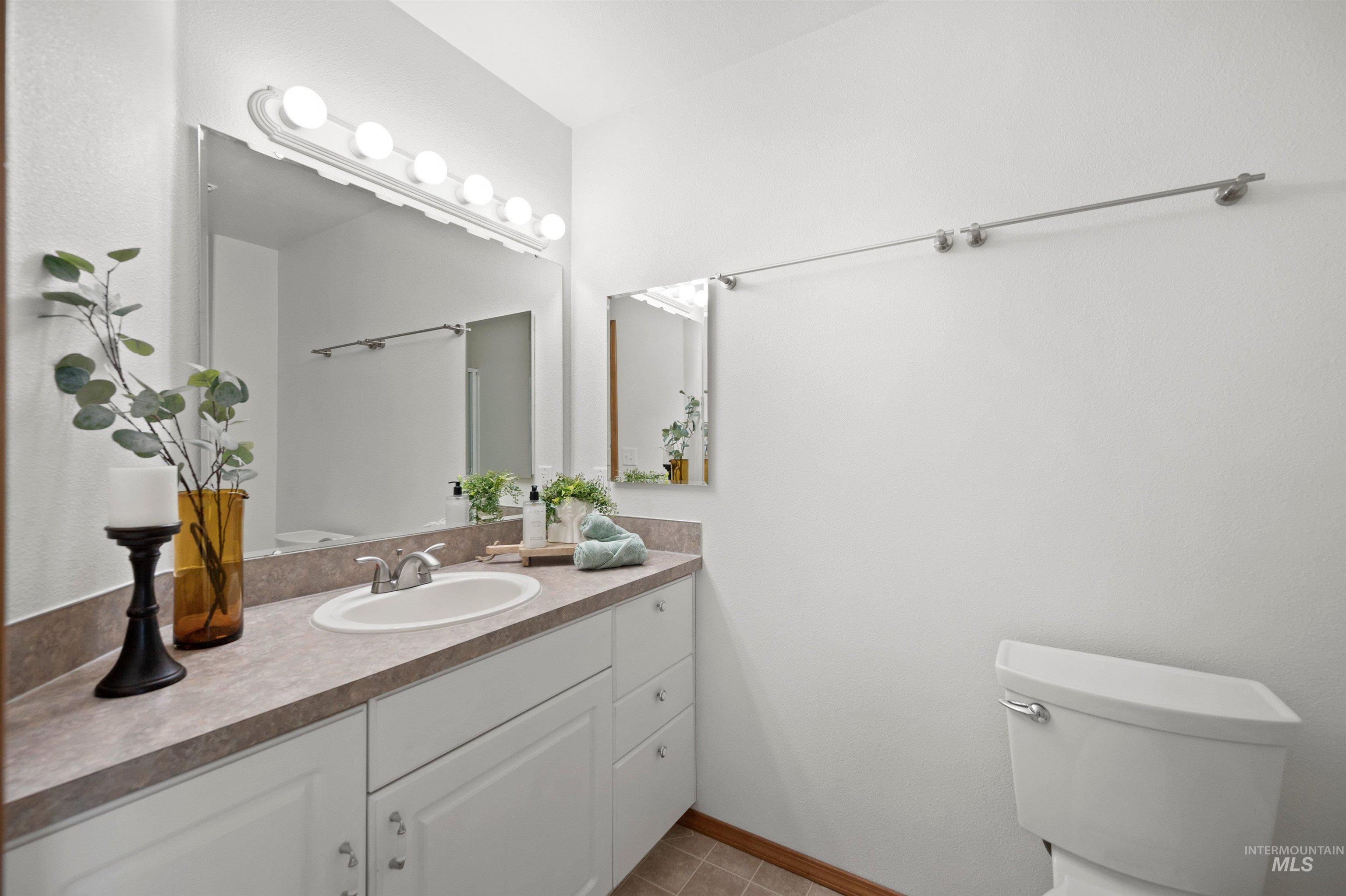 2230 S Sumac Street, Boise, Idaho 83706, 3 Bedrooms, 3 Bathrooms, Residential For Sale, Price $564,900, 98980694