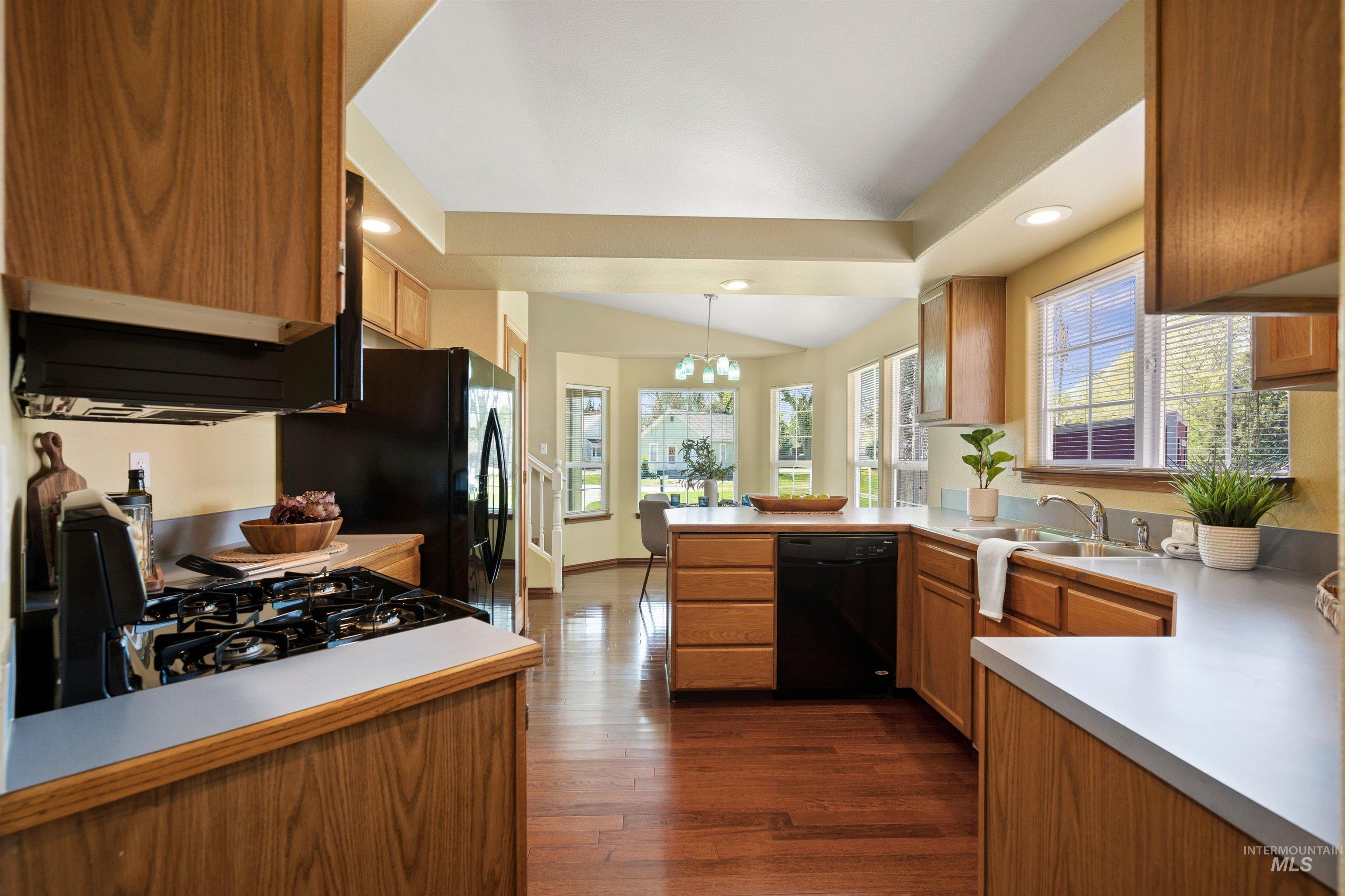 2230 S Sumac Street, Boise, Idaho 83706, 3 Bedrooms, 3 Bathrooms, Residential For Sale, Price $564,900, 98980694