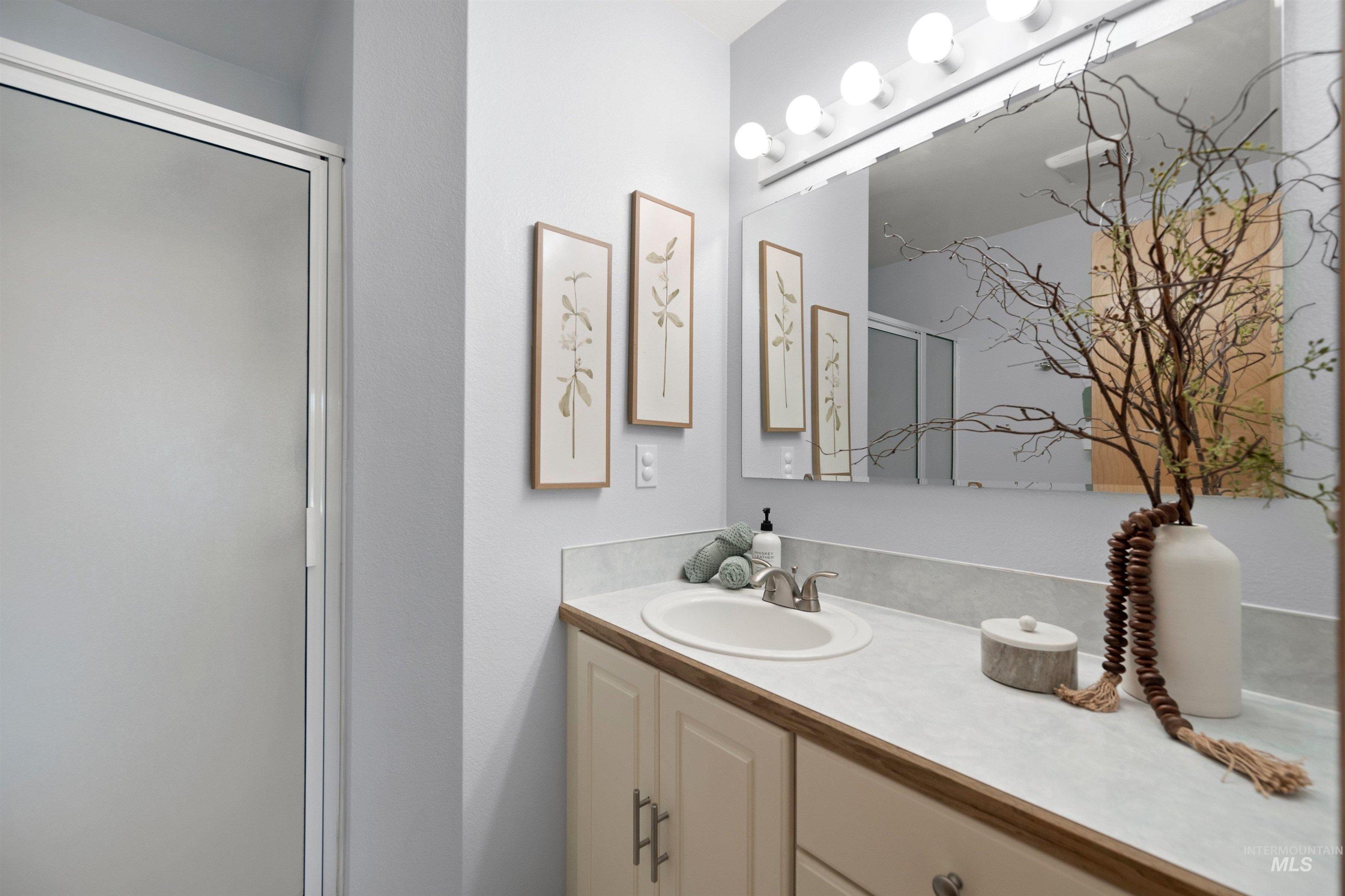 2230 S Sumac Street, Boise, Idaho 83706, 3 Bedrooms, 3 Bathrooms, Residential For Sale, Price $564,900, 98980694