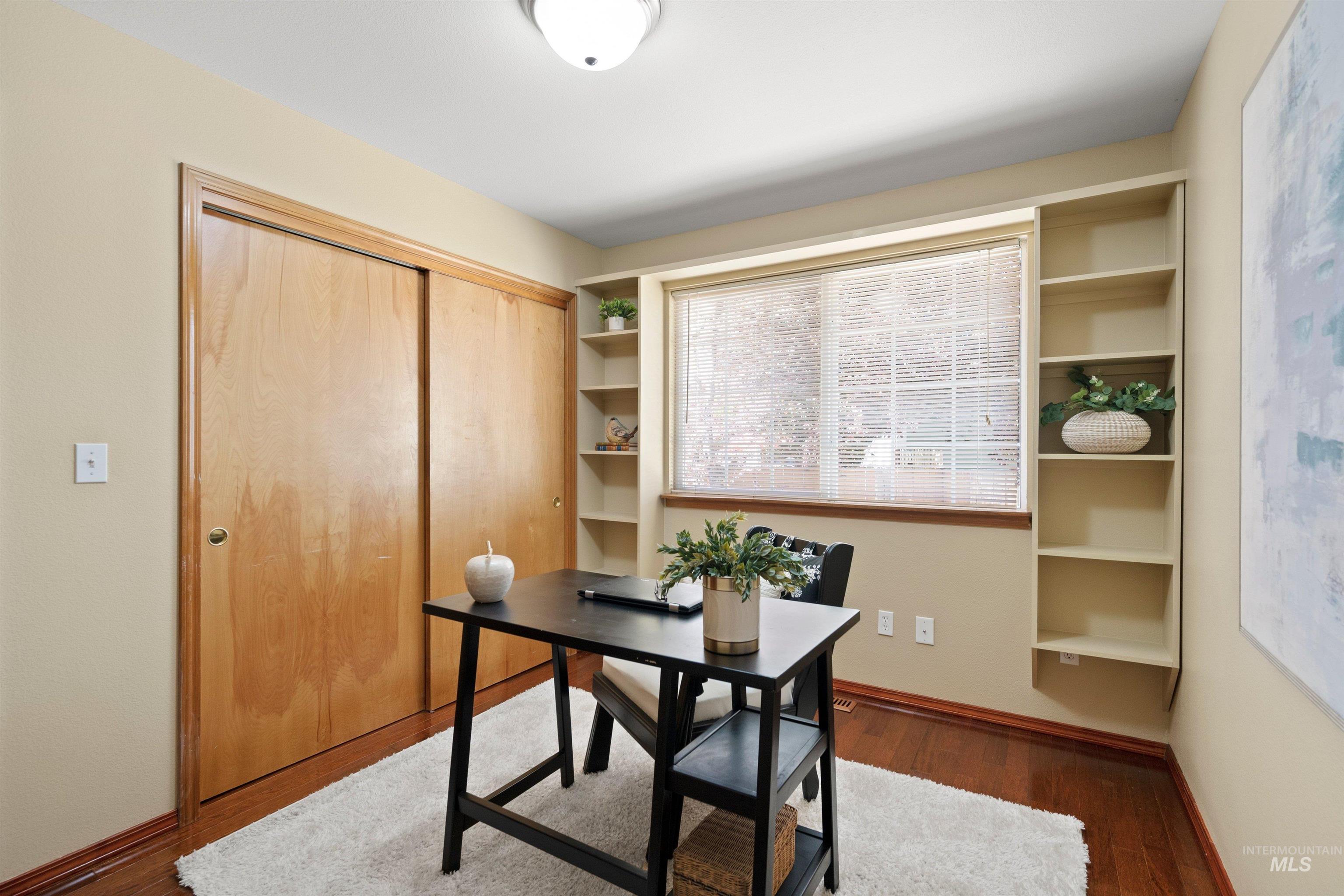 2230 S Sumac Street, Boise, Idaho 83706, 3 Bedrooms, 3 Bathrooms, Residential For Sale, Price $564,900, 98980694