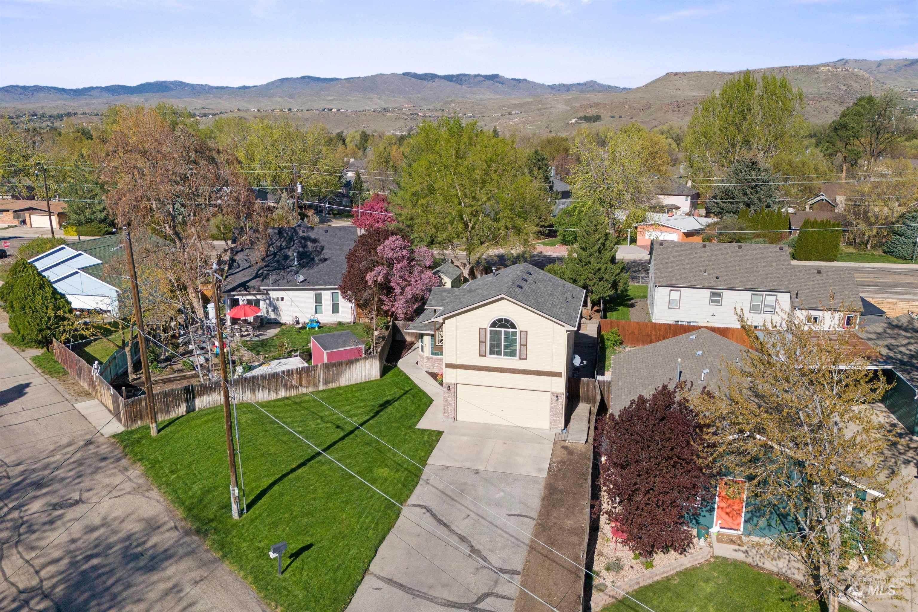 2230 S Sumac Street, Boise, Idaho 83706, 3 Bedrooms, 3 Bathrooms, Residential For Sale, Price $564,900, 98980694