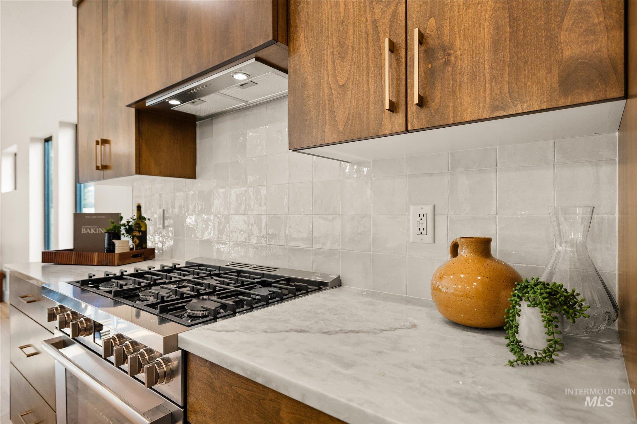 5612 W Grover St, Boise, Idaho 83705, 3 Bedrooms, 2.5 Bathrooms, Residential For Sale, Price $749,400,MLS 98980697