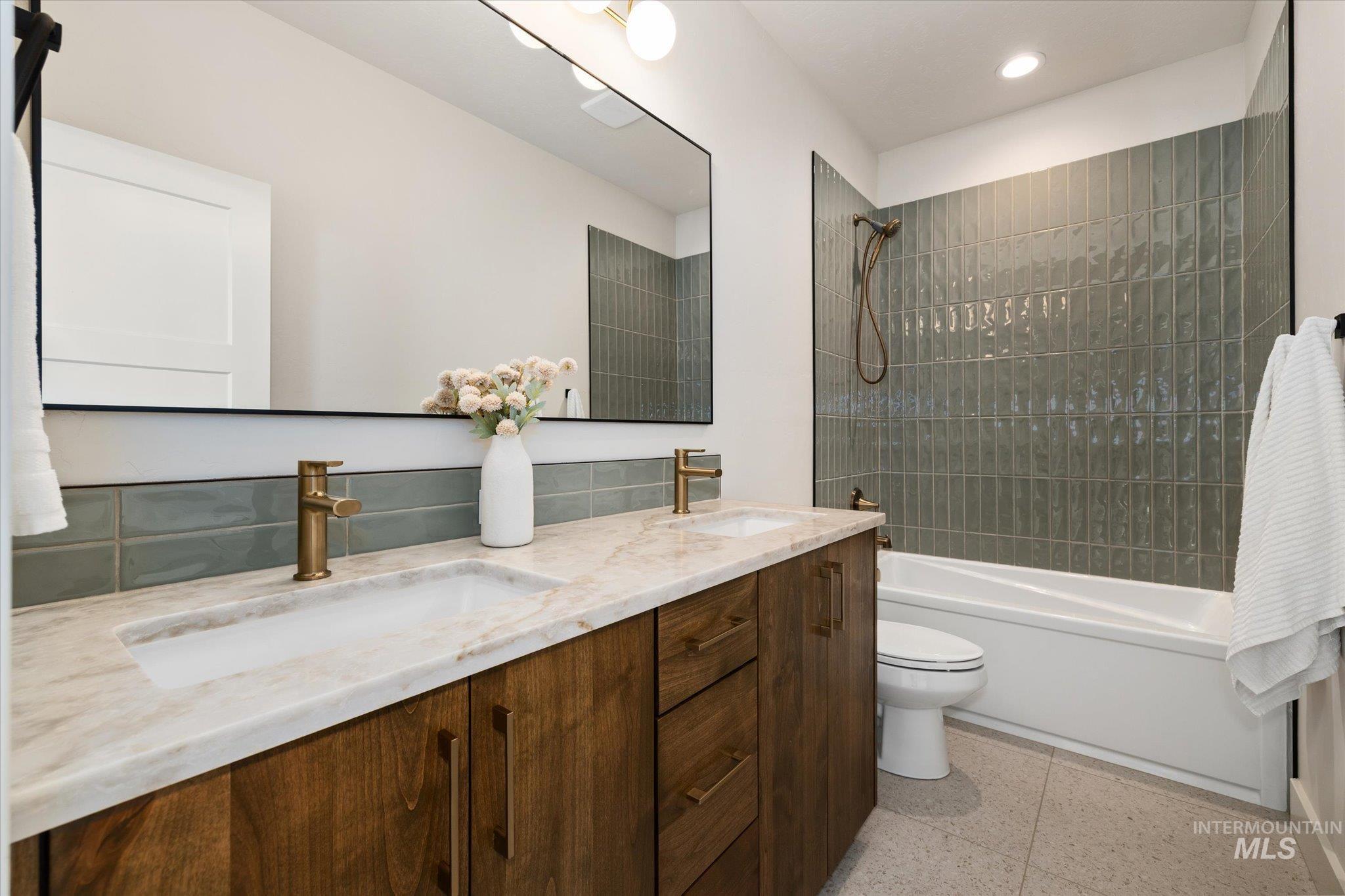 5612 W Grover St, Boise, Idaho 83705, 3 Bedrooms, 2.5 Bathrooms, Residential For Sale, Price $749,400,MLS 98980697