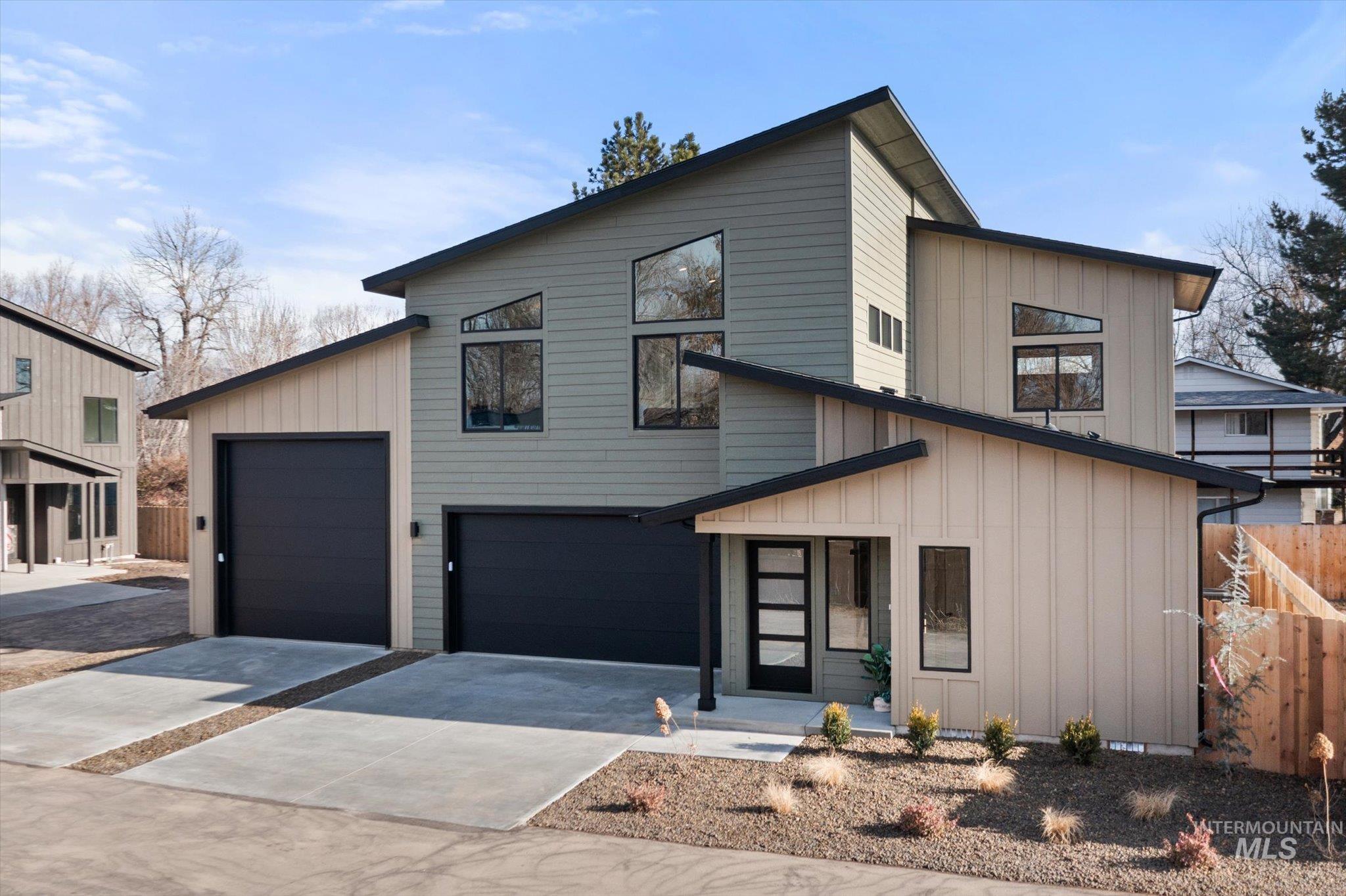 5612 W Grover St, Boise, Idaho 83705, 3 Bedrooms, 2.5 Bathrooms, Residential For Sale, Price $749,400,MLS 98980697