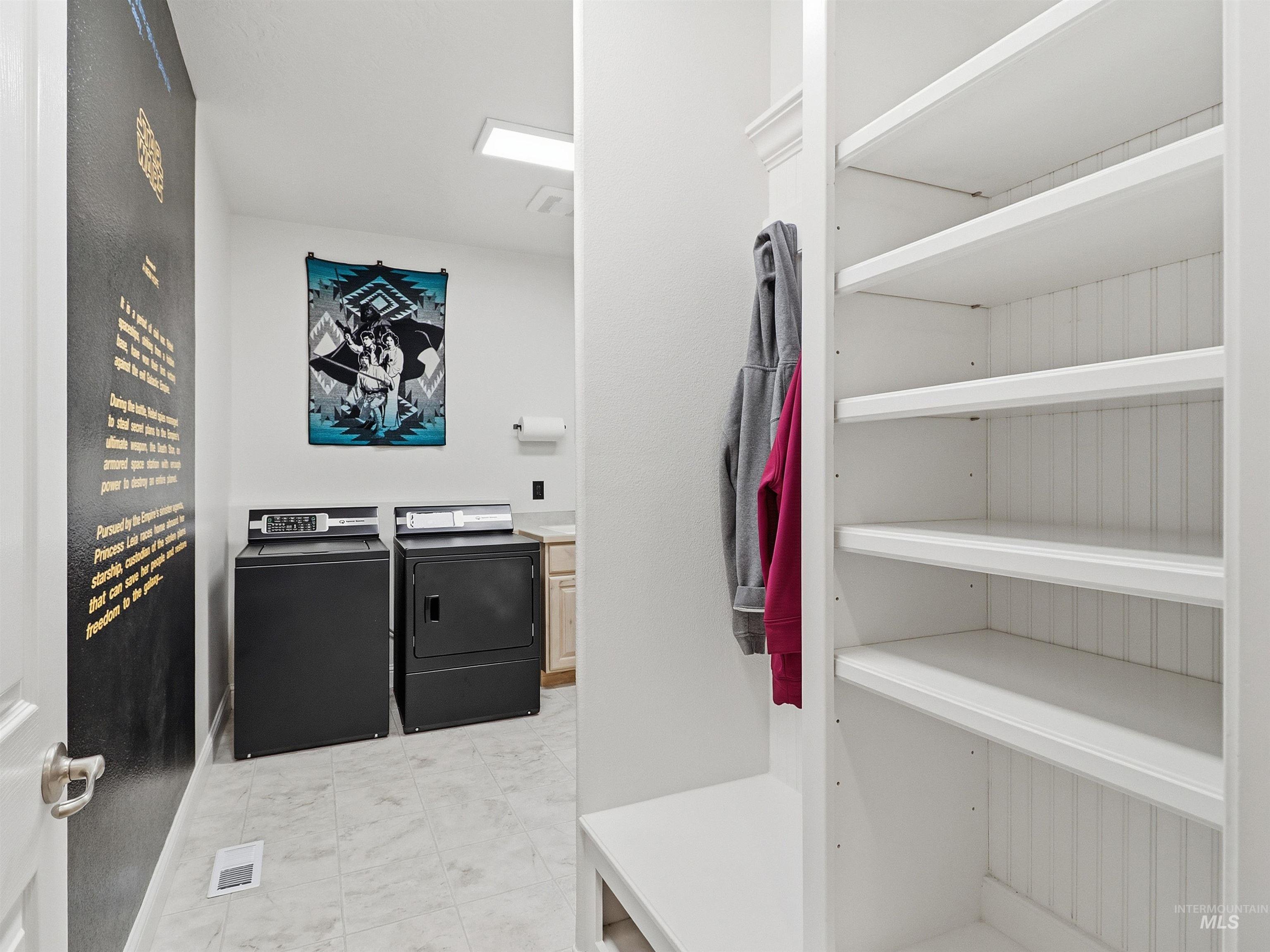 2291 W Windchime Dr, Meridian, Idaho 83642, 5 Bedrooms, 4 Bathrooms, Residential For Sale, Price $789,000,MLS 98980698