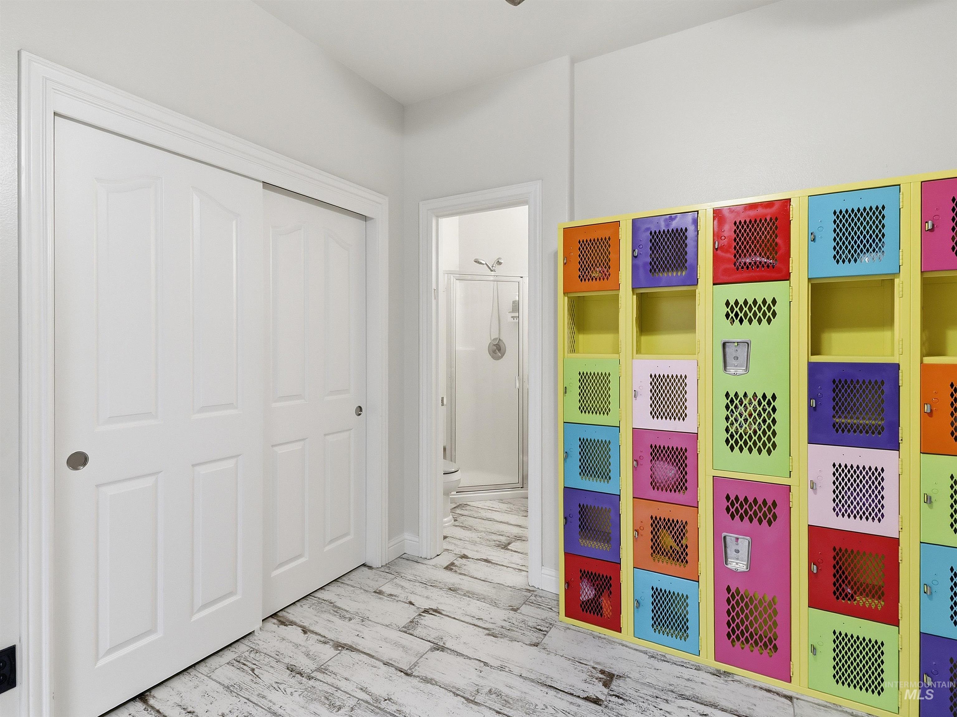 2291 W Windchime Dr, Meridian, Idaho 83642, 5 Bedrooms, 4 Bathrooms, Residential For Sale, Price $789,000,MLS 98980698