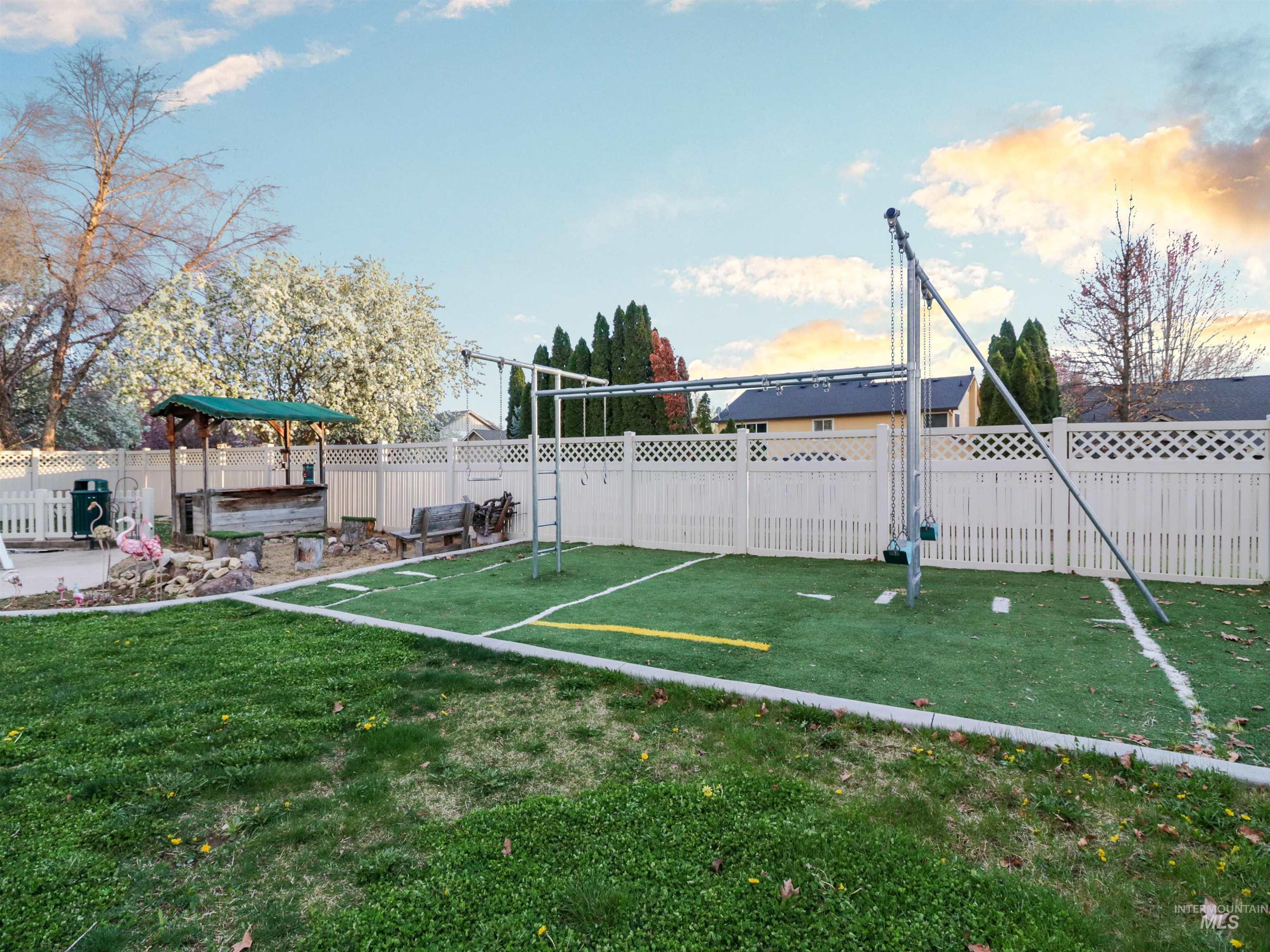 2291 W Windchime Dr, Meridian, Idaho 83642, 5 Bedrooms, 4 Bathrooms, Residential For Sale, Price $789,000,MLS 98980698