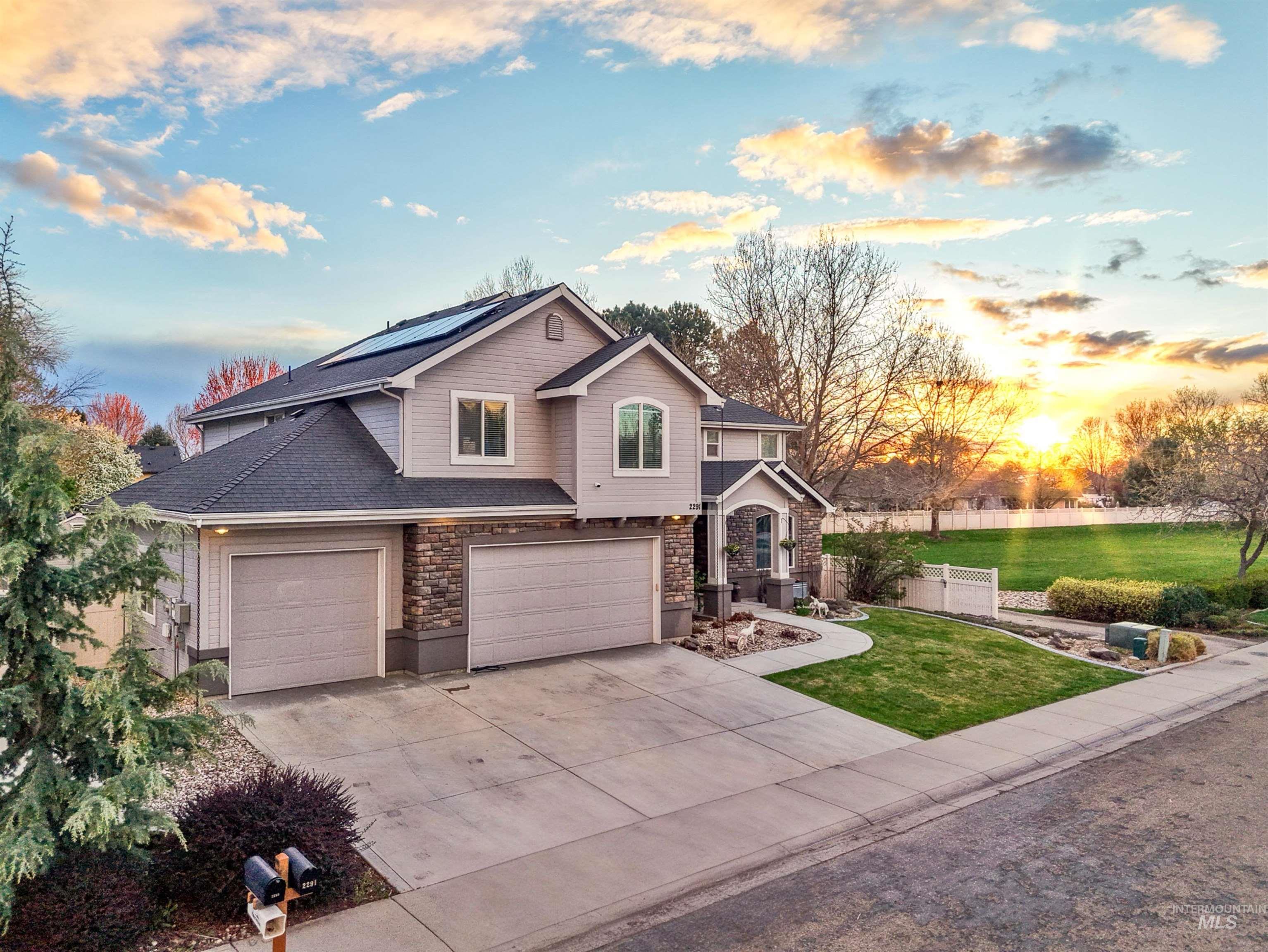 2291 W Windchime Dr, Meridian, Idaho 83642, 5 Bedrooms, 4 Bathrooms, Residential For Sale, Price $789,000,MLS 98980698