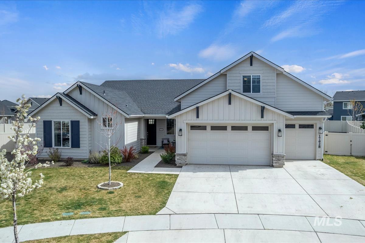 17628 N Pass City Pl, Nampa, Idaho 83687, 4 Bedrooms, 2.5 Bathrooms, Residential For Sale, Price $879,000,MLS 98980704
