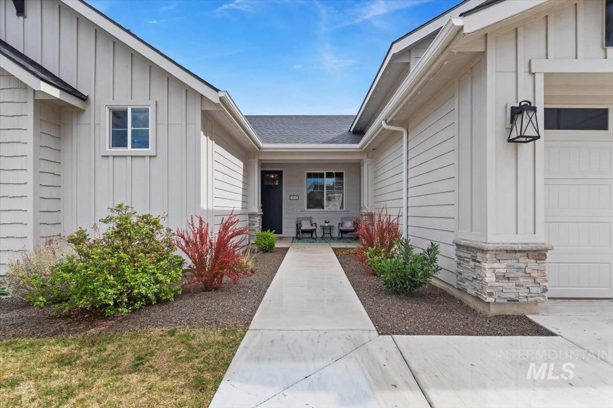 17628 N Pass City Pl, Nampa, Idaho 83687, 4 Bedrooms, 2.5 Bathrooms, Residential For Sale, Price $879,000,MLS 98980704