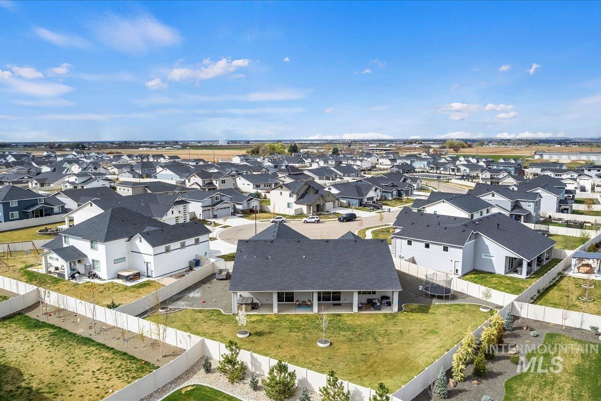 17628 N Pass City Pl, Nampa, Idaho 83687, 4 Bedrooms, 2.5 Bathrooms, Residential For Sale, Price $879,000,MLS 98980704