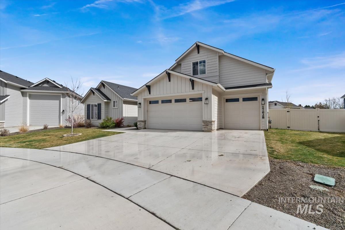 17628 N Pass City Pl, Nampa, Idaho 83687, 4 Bedrooms, 2.5 Bathrooms, Residential For Sale, Price $879,000,MLS 98980704