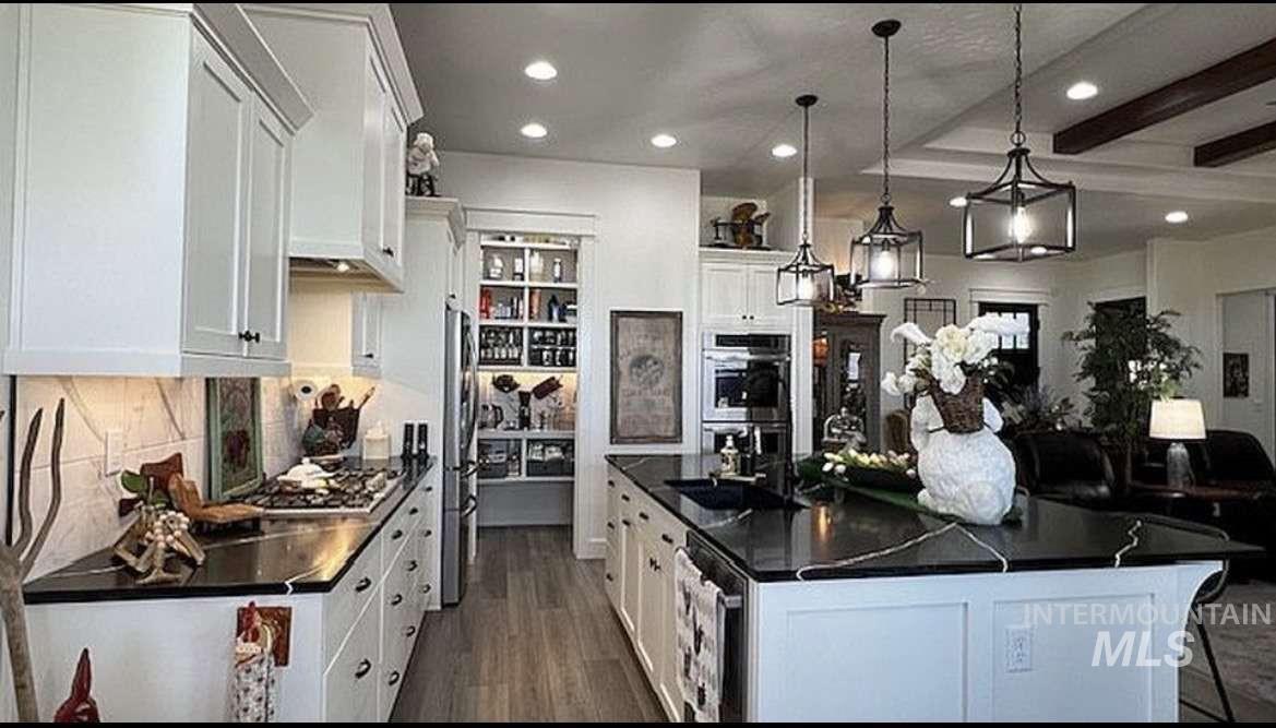 8834 E Snow Drop St, Nampa, Idaho 83687, 3 Bedrooms, 2 Bathrooms, Residential For Sale, Price $689,900,MLS 98980705