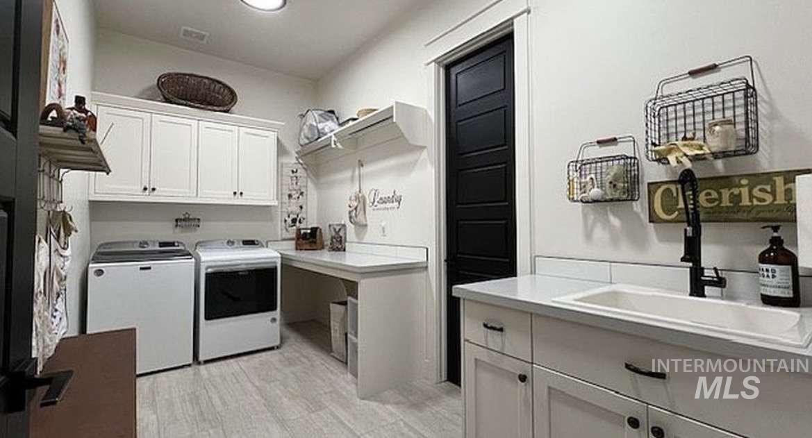 8834 E Snow Drop St, Nampa, Idaho 83687, 3 Bedrooms, 2 Bathrooms, Residential For Sale, Price $689,900,MLS 98980705