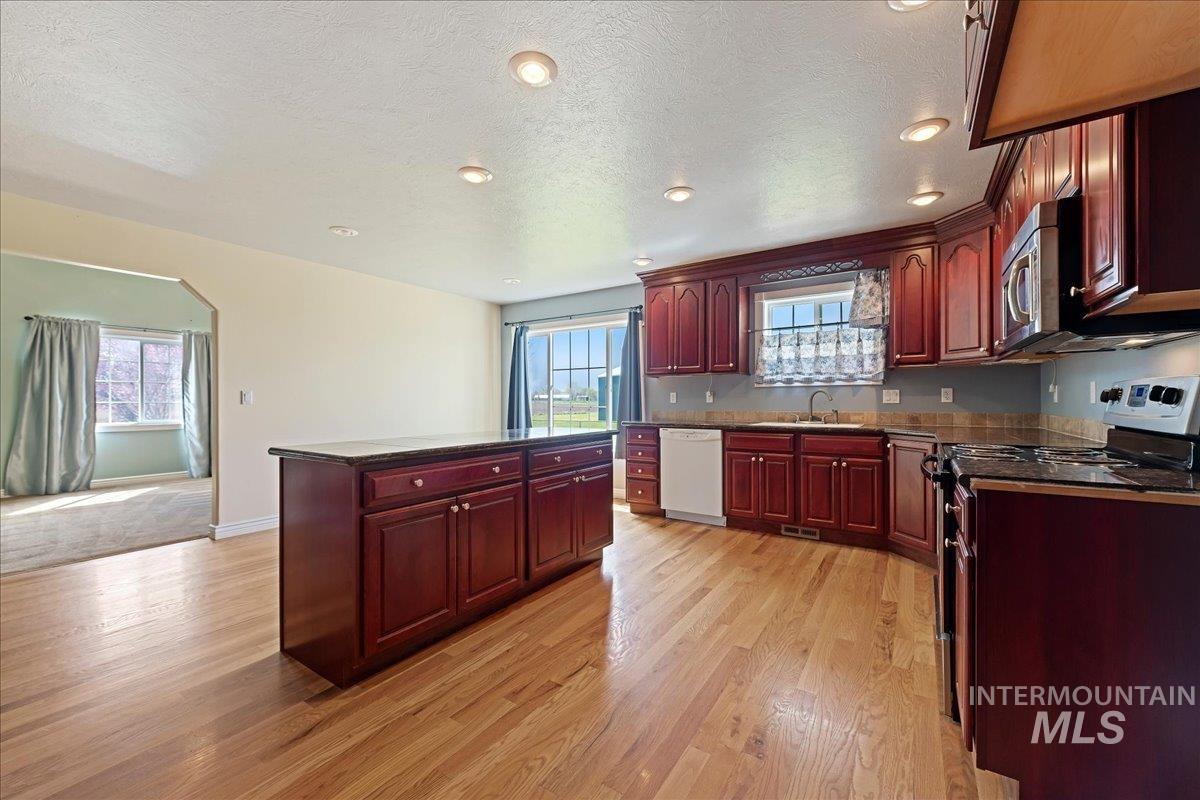 2393 NE 21st St, Payette, Idaho 83661, 4 Bedrooms, 2 Bathrooms, Residential For Sale, Price $855,000,MLS 98980707