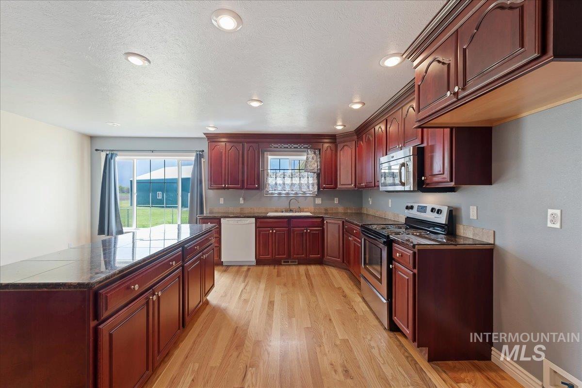 2393 NE 21st St, Payette, Idaho 83661, 4 Bedrooms, 2 Bathrooms, Residential For Sale, Price $855,000,MLS 98980707