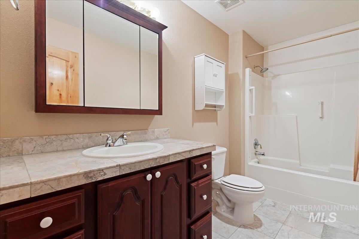 2393 NE 21st St, Payette, Idaho 83661, 4 Bedrooms, 2 Bathrooms, Residential For Sale, Price $855,000,MLS 98980707