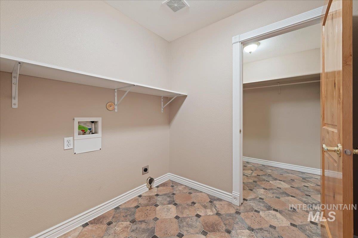 2393 NE 21st St, Payette, Idaho 83661, 4 Bedrooms, 2 Bathrooms, Residential For Sale, Price $855,000,MLS 98980707